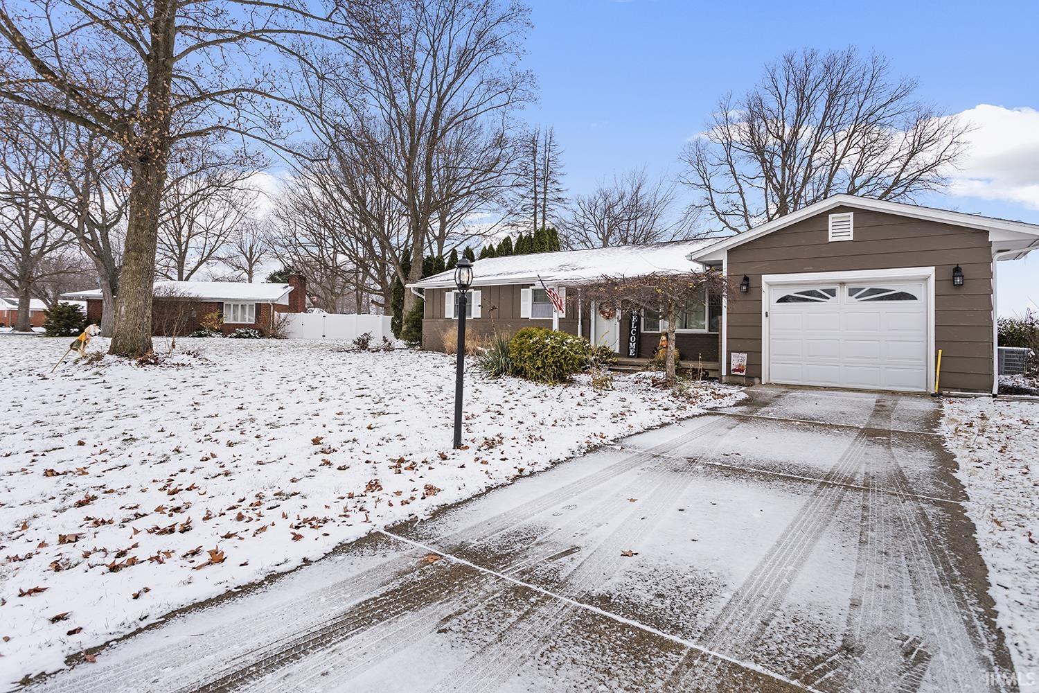 509 NANCY DRIVE, SWEETSER, IN 46987 The Hardie Group