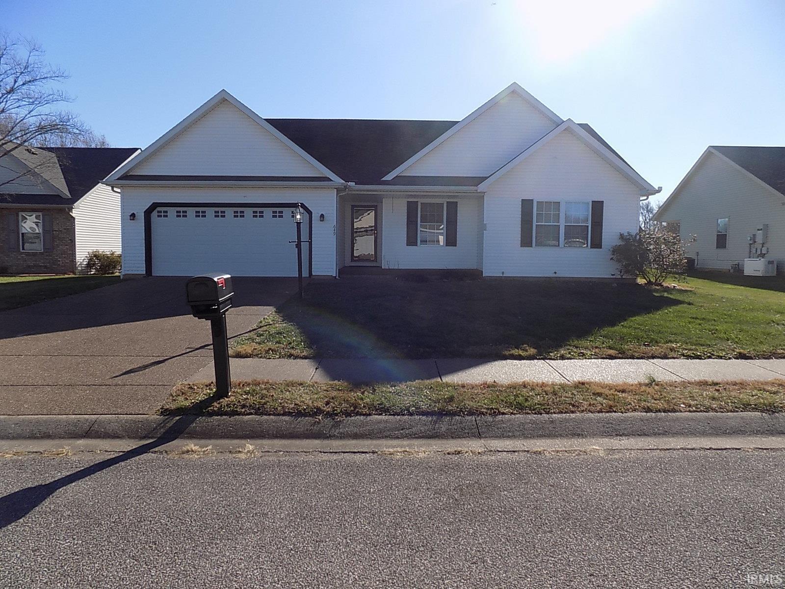 649 Strawberry Hill Road, Evansville, IN 47711