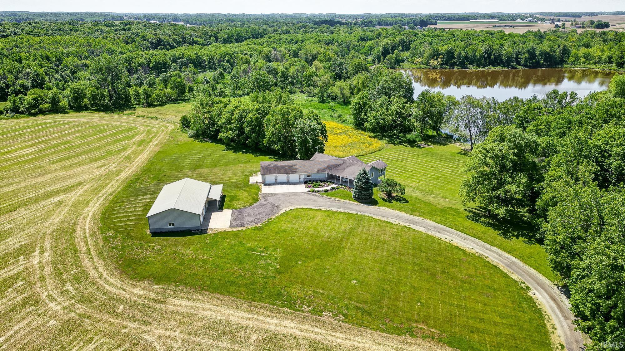 5245 W 700 N, Larwill, IN 46764