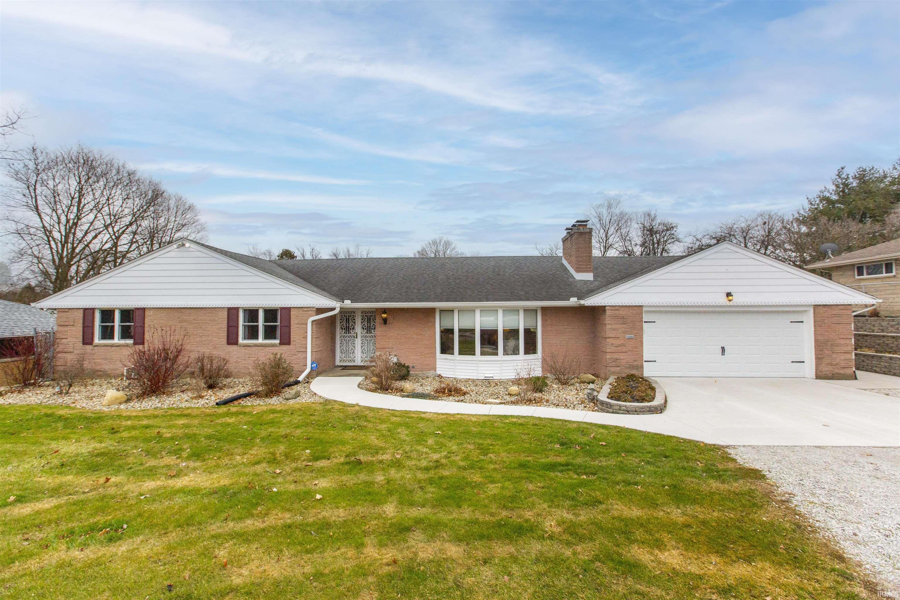 636 E Ireland Road, South Bend, IN 46614