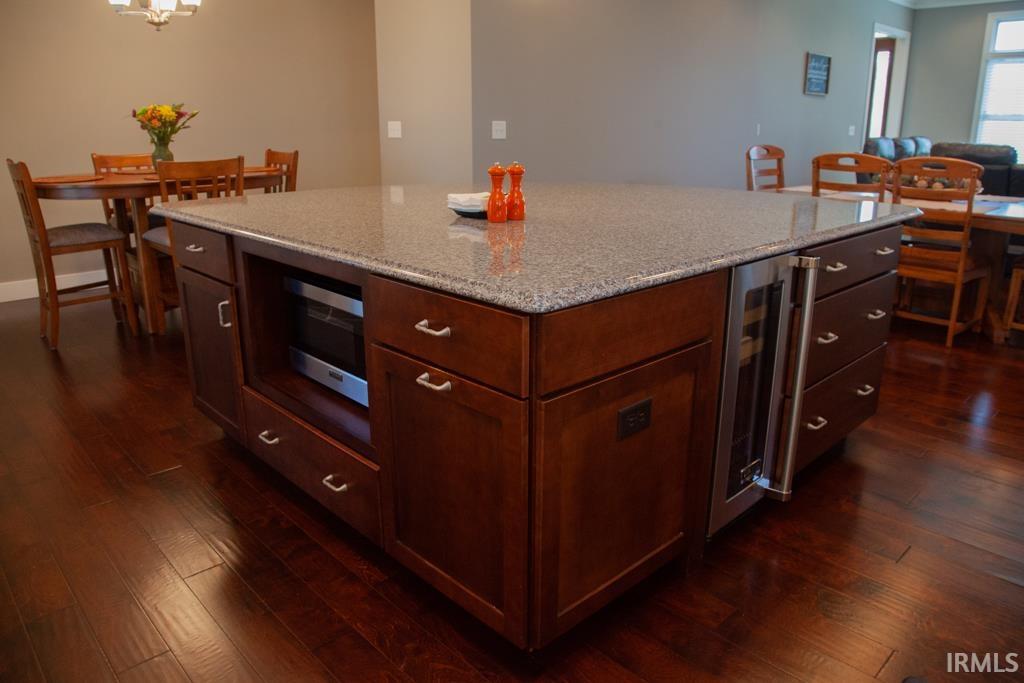 The large bar area is perfect for entertaining w/a beverage chiller.....