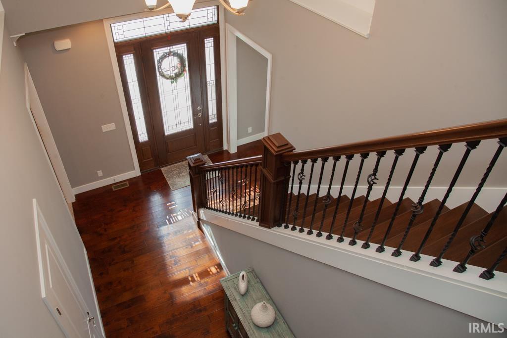 A view of the 2 story foyer from 2nd floor....