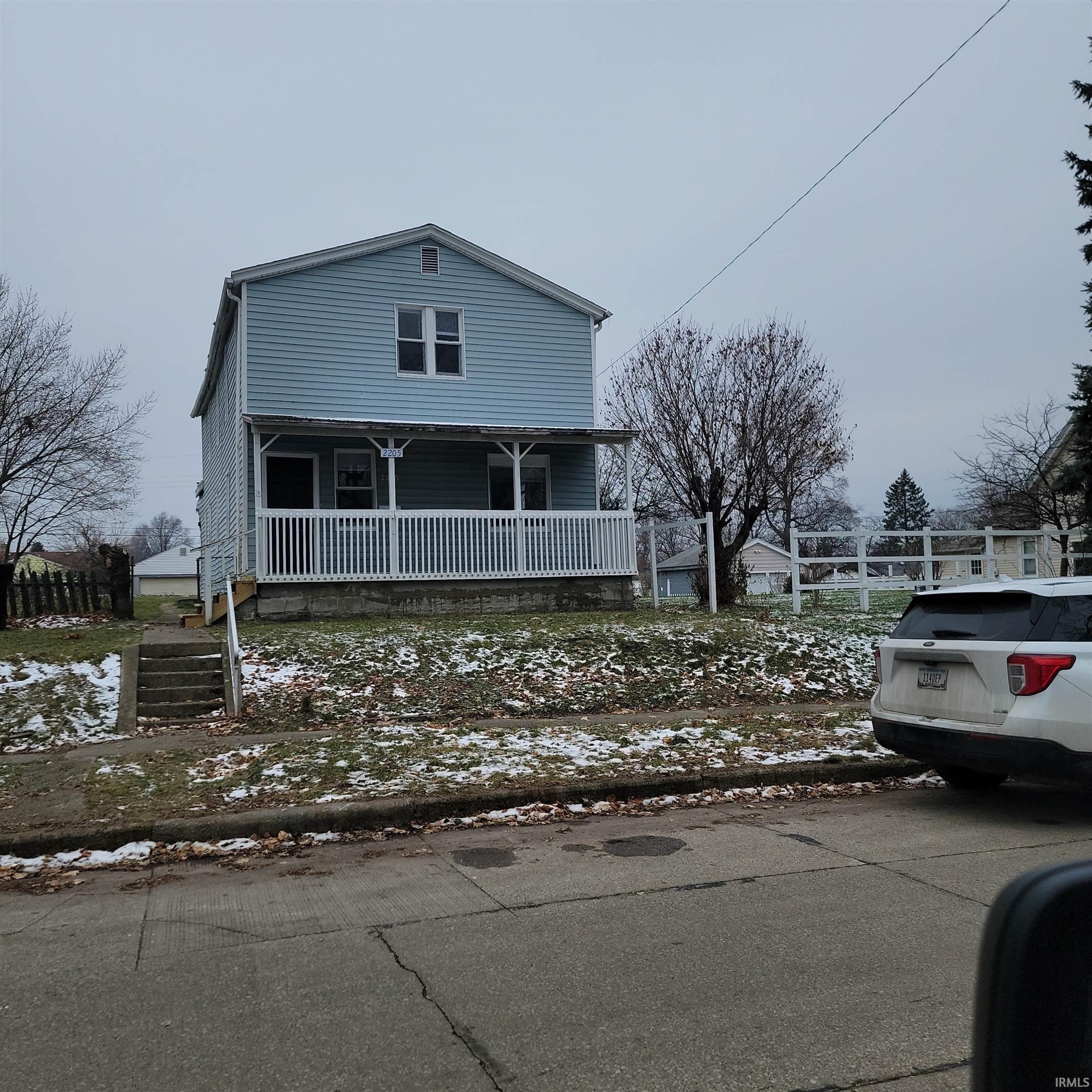 2205 S William South Bend, IN 46613
