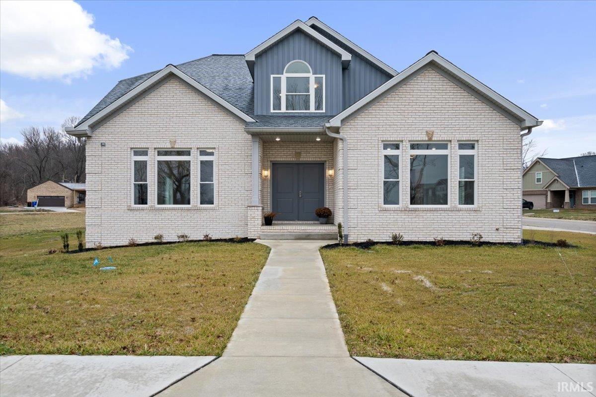 8860 Pebble Creek Drive, Newburgh, IN 47630