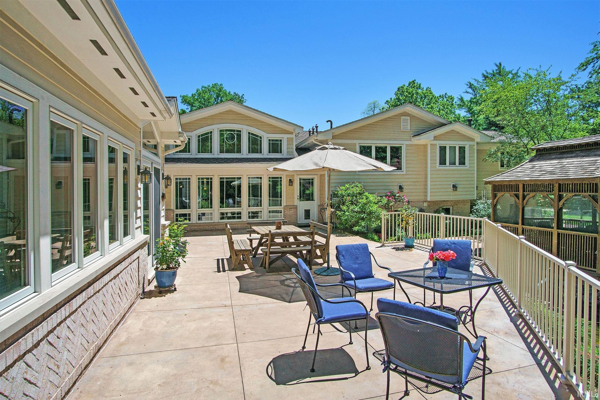 1739 Riverside Drive, South Bend, IN 46616