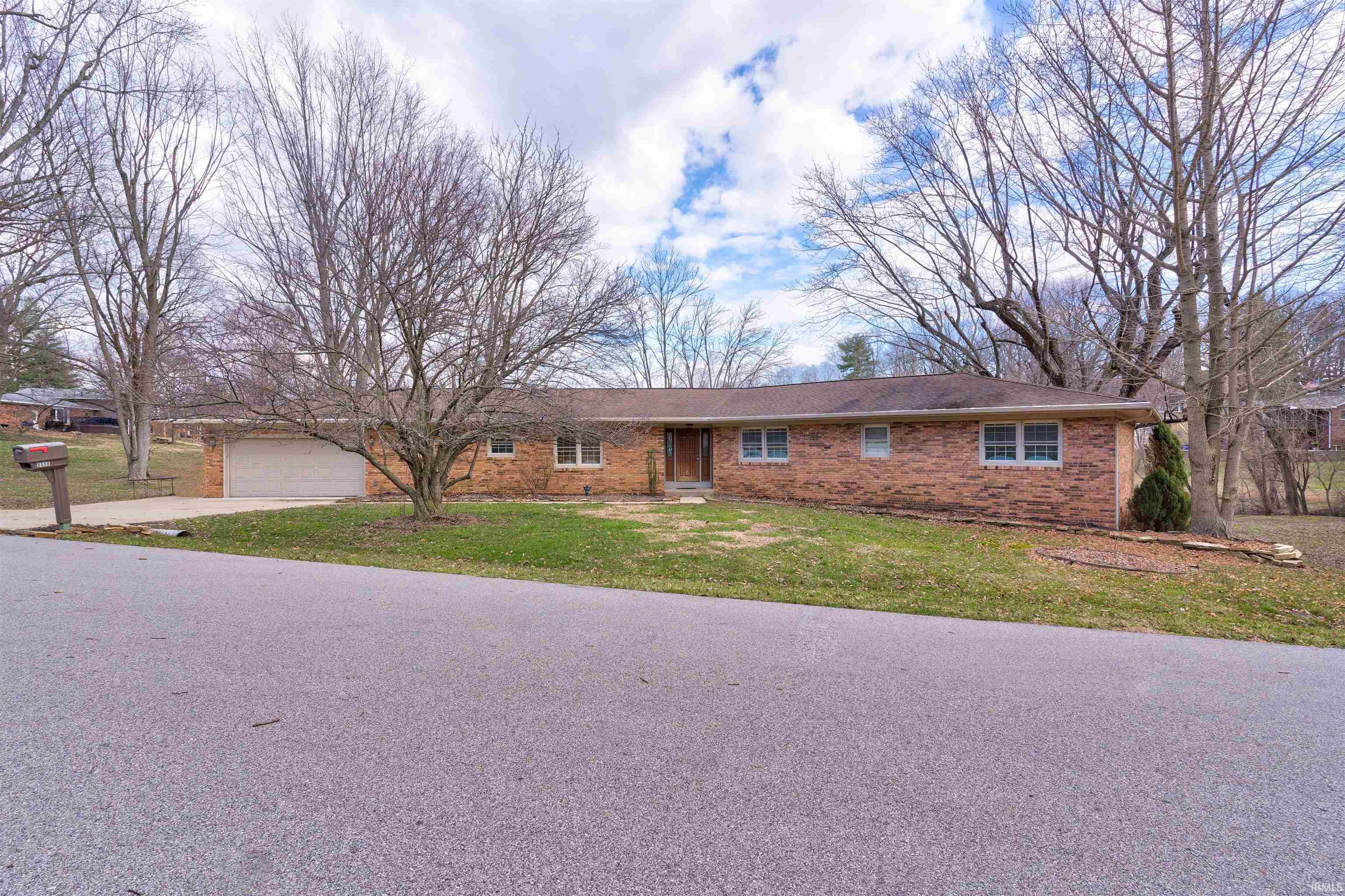 6688 Westlake Road, Newburgh, IN 47630