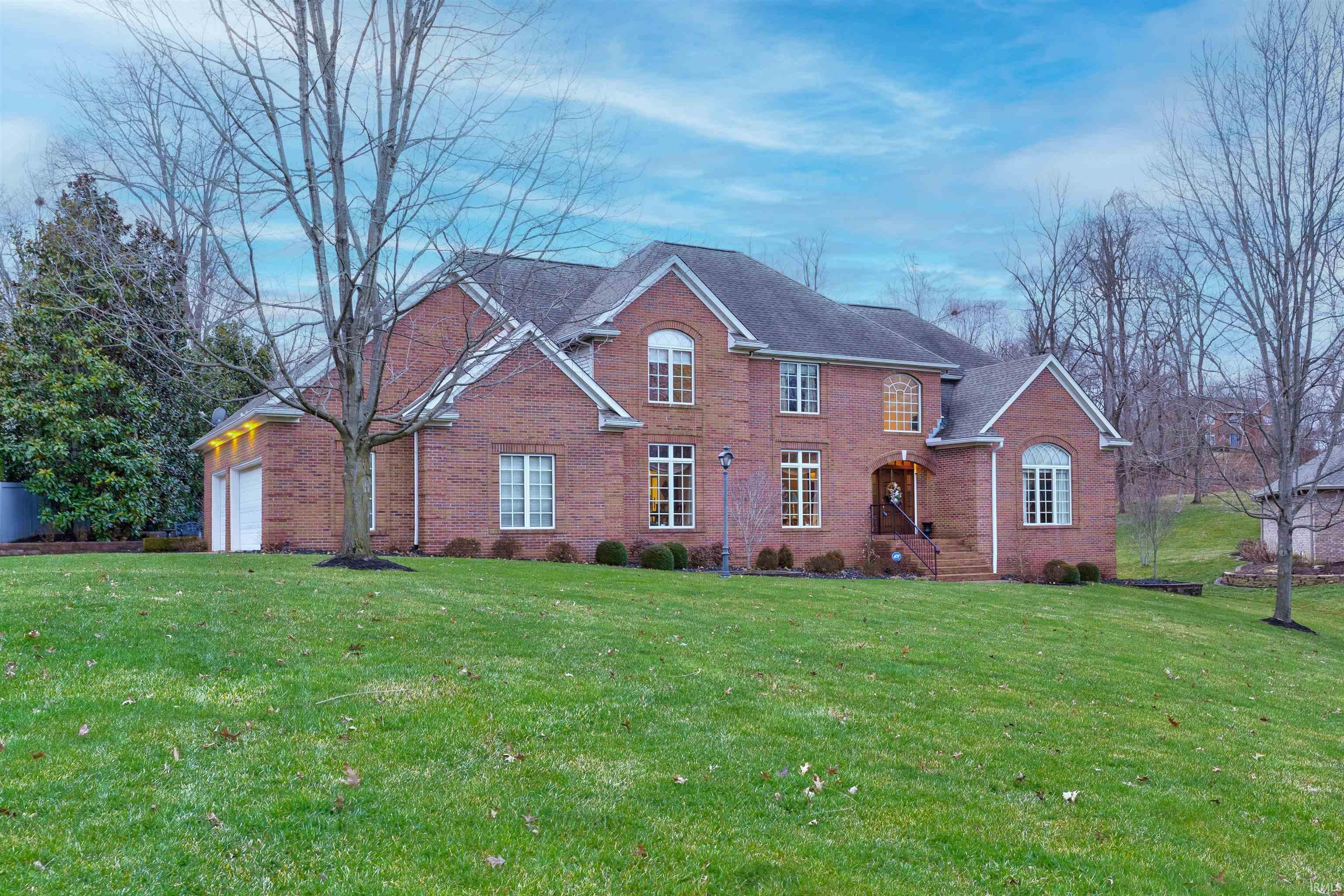 6666 Hillsgate Court, Newburgh, IN 47630