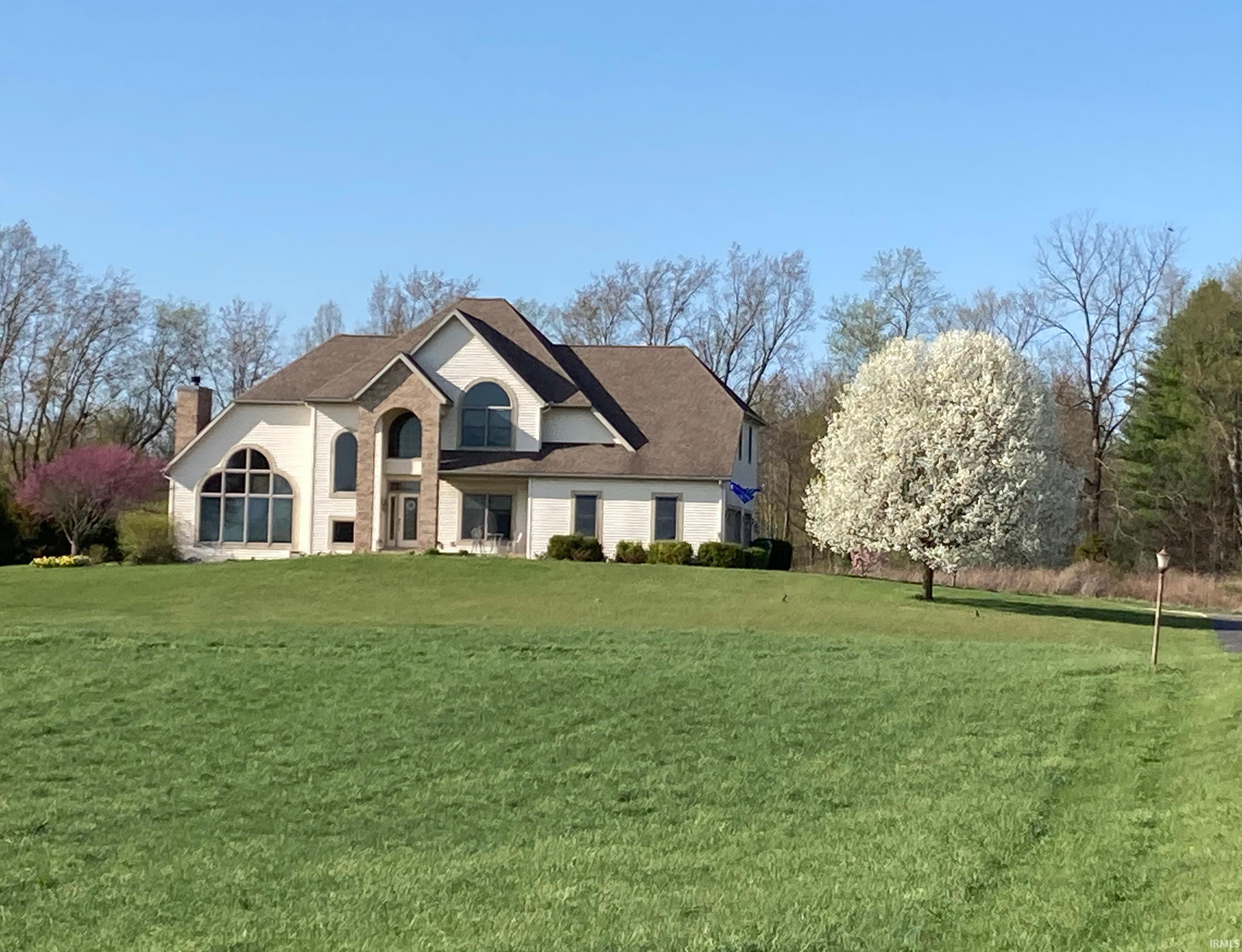 21785 New Road, Lakeville, IN 46536