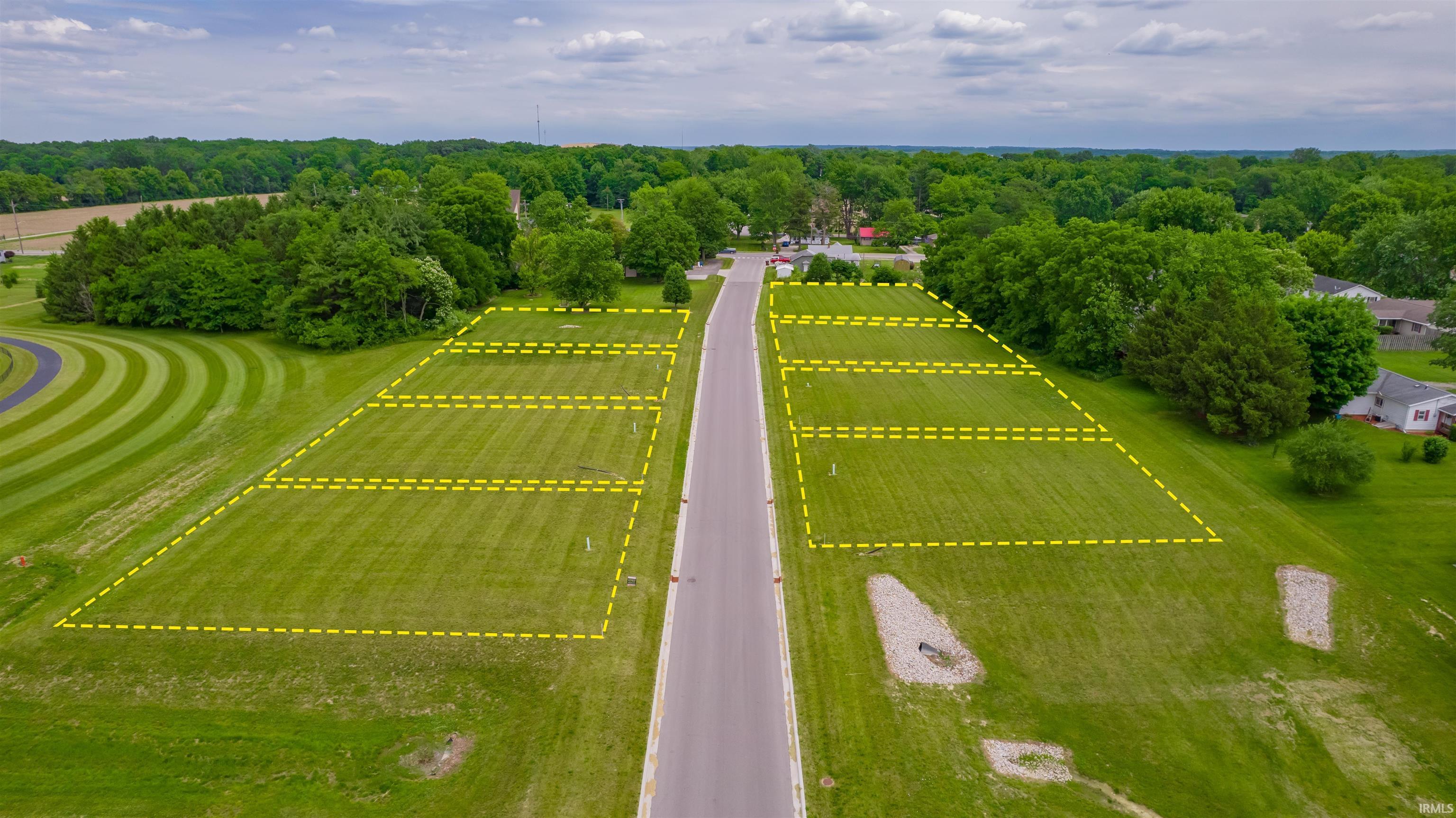 Photo 2 of 207 Salamonie Ln