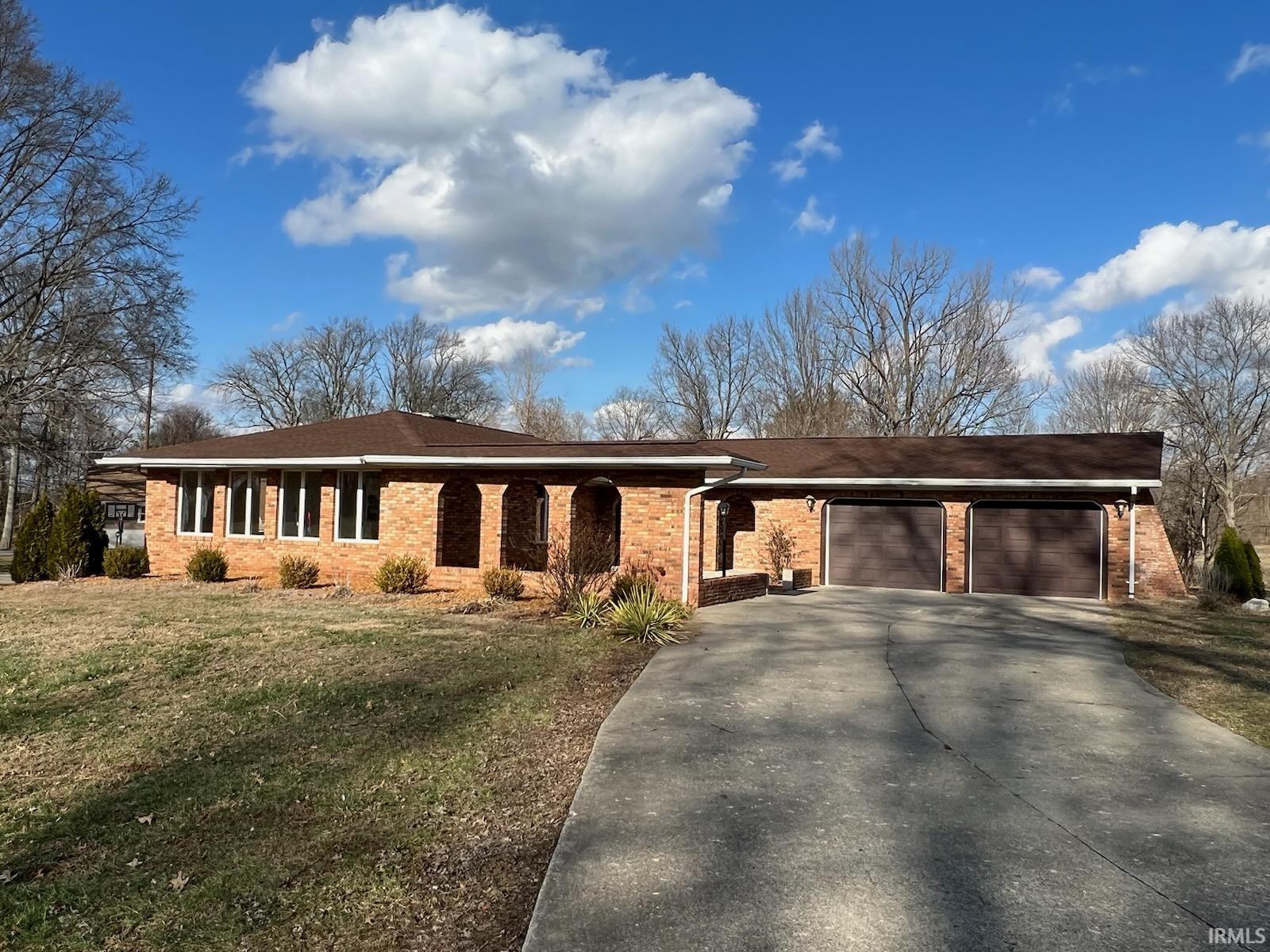 3584 Bittersweet Dr., Jasper, IN 47546