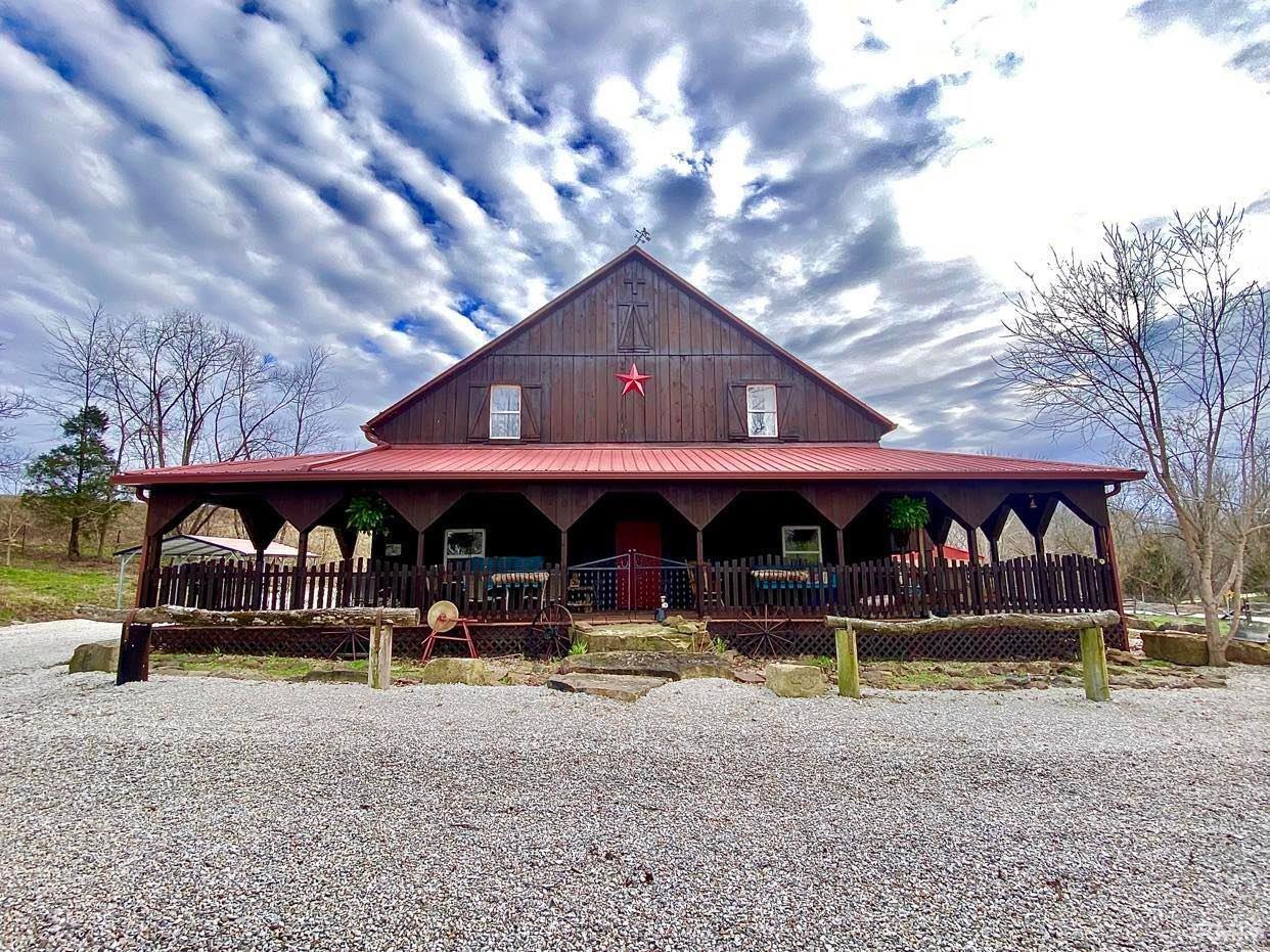 5770 N 300 E Highway, Dubois, IN 47527