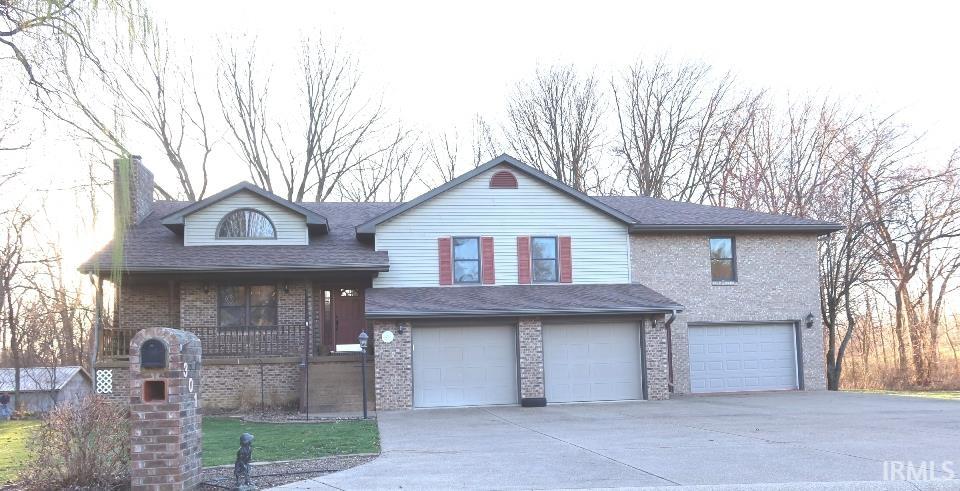 301 Dogwood Place, Mount Vernon, IN 47620