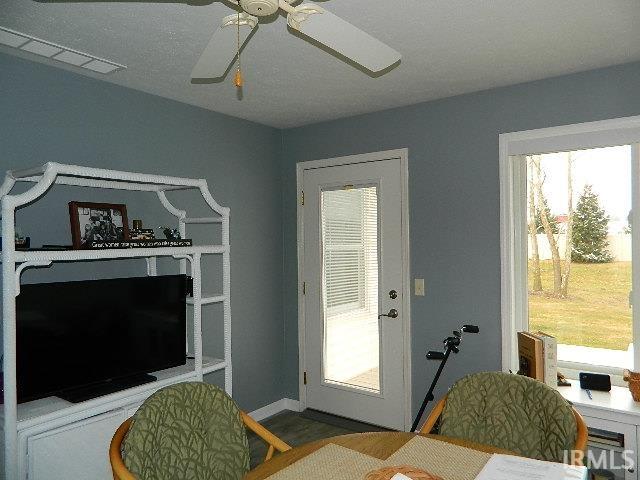 Photo 10 of 2011 Vixen Lane