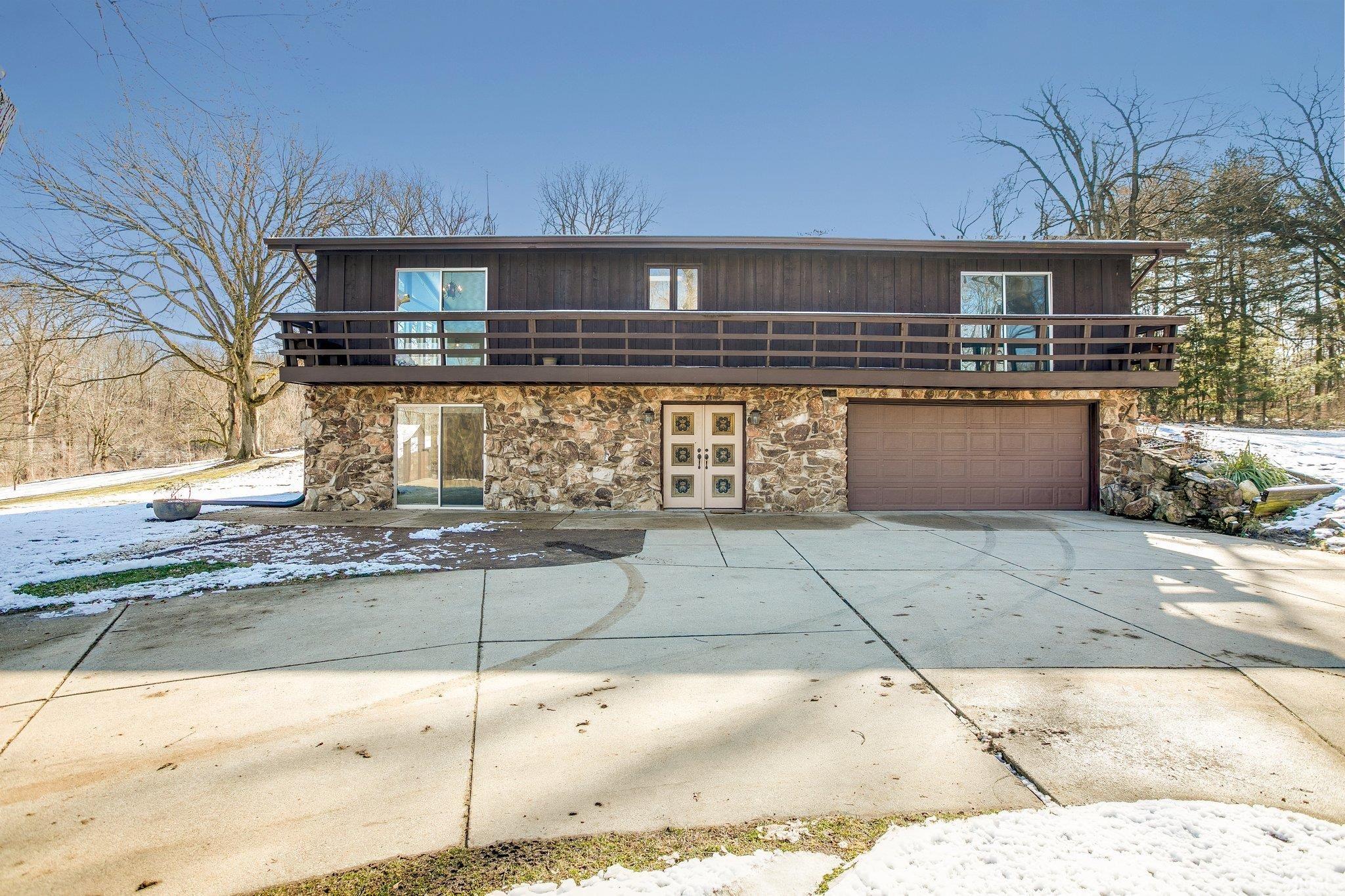 22801 Johnson Road, South Bend, IN 46614