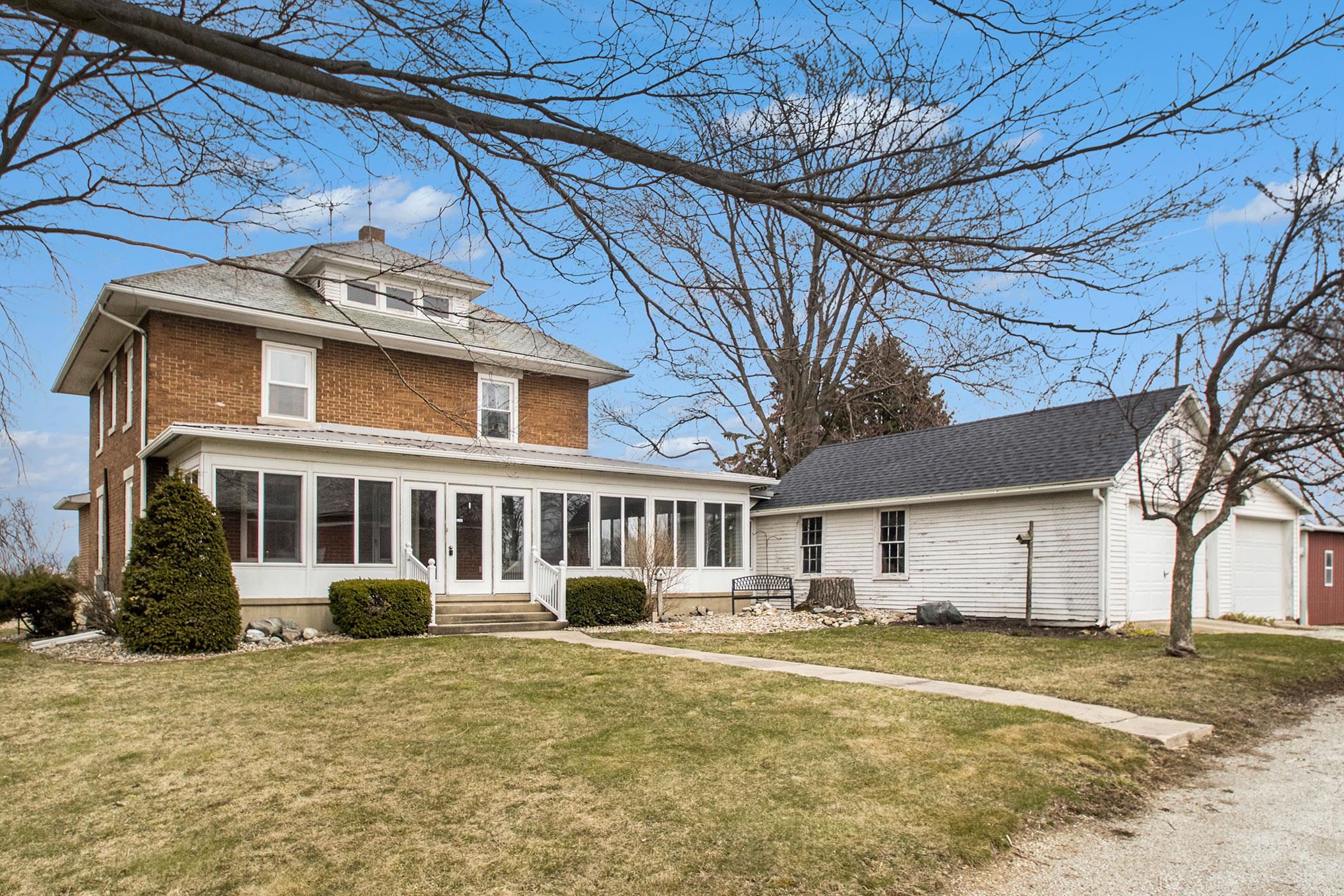 69416 Beech Road, Nappanee, IN 46550