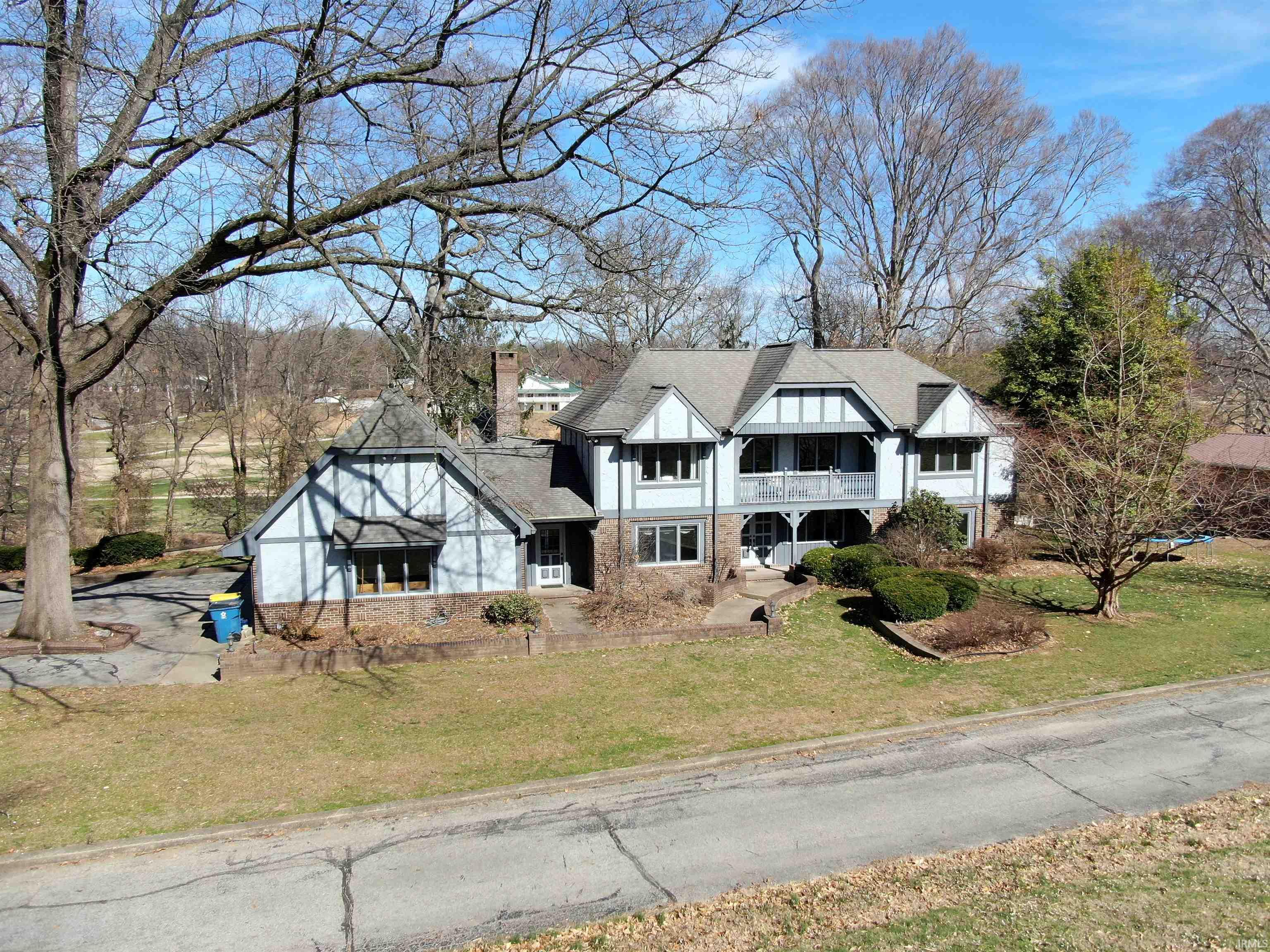 2520 Old Orchard Place, Vincennes, IN 47591