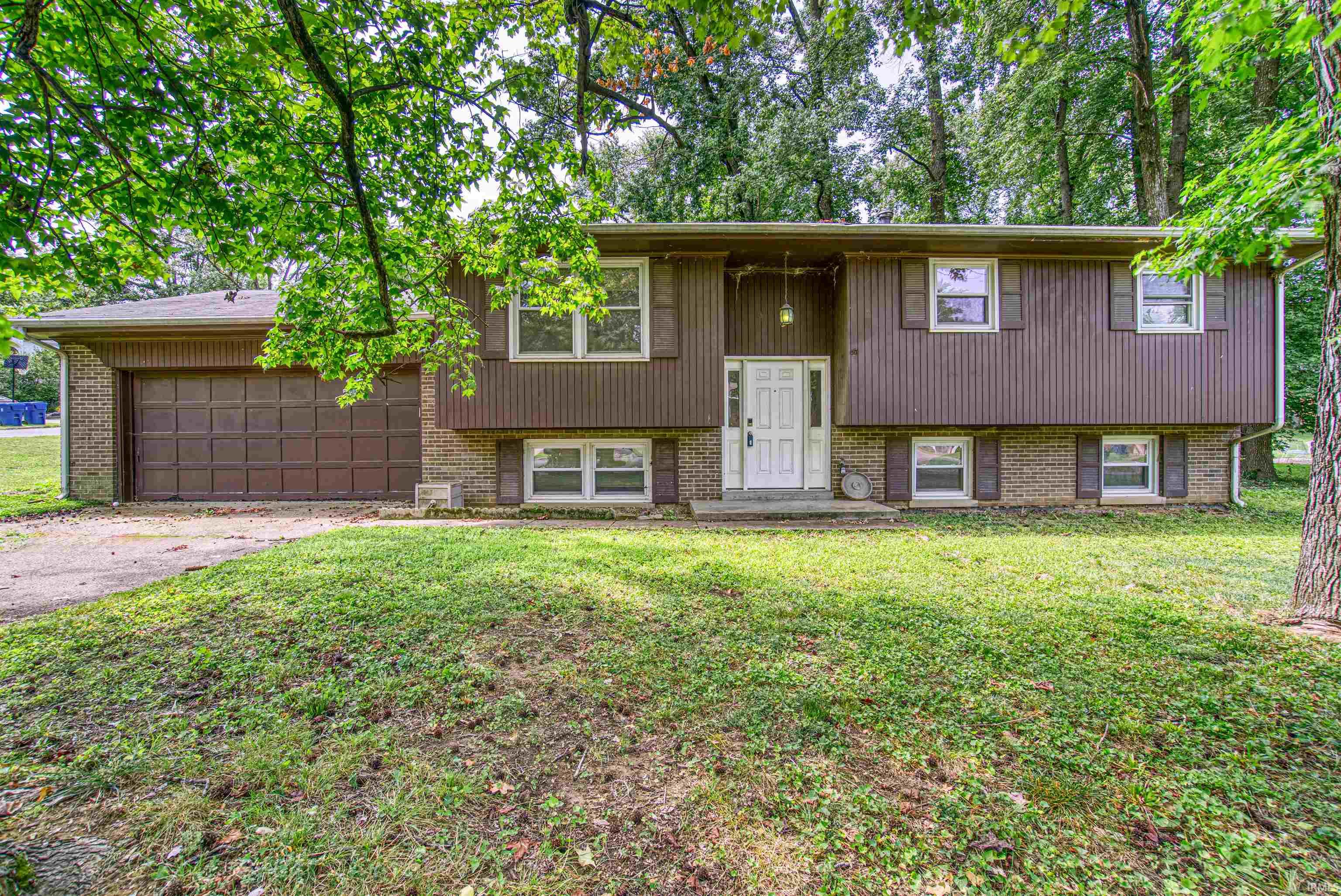 2229 Venetian Drive, Evansville, IN 47711