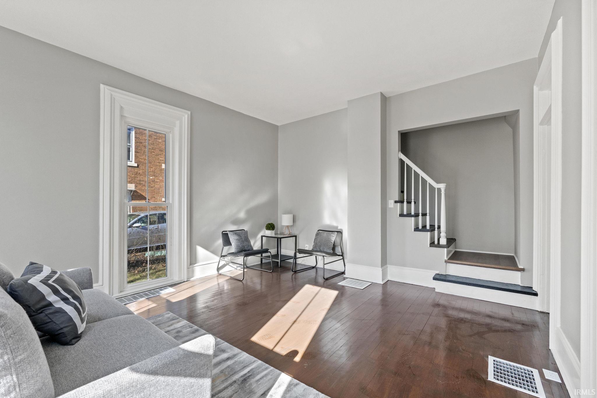 Photo 2 of 320 E Franklin Street