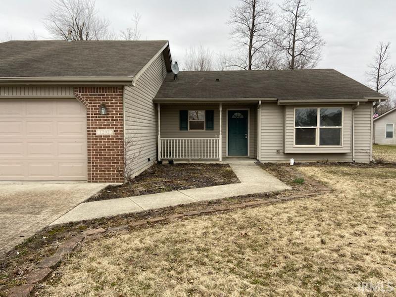 1202 Hideaway Drive, Auburn, IN 46706
