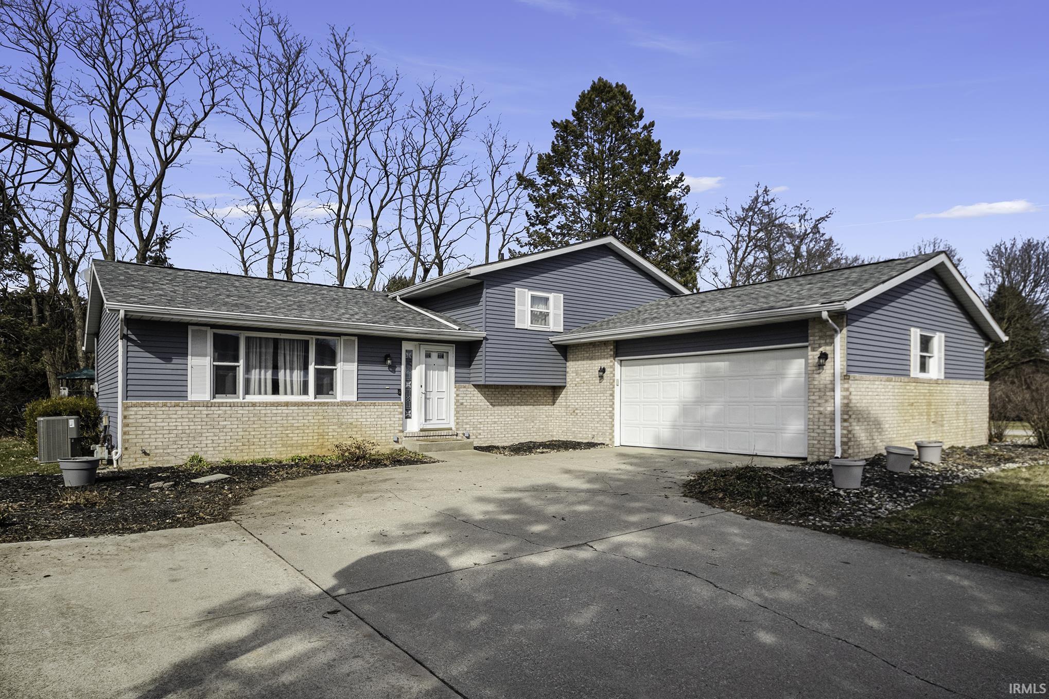22907 Bainbridge Drive, Elkhart, IN 46514