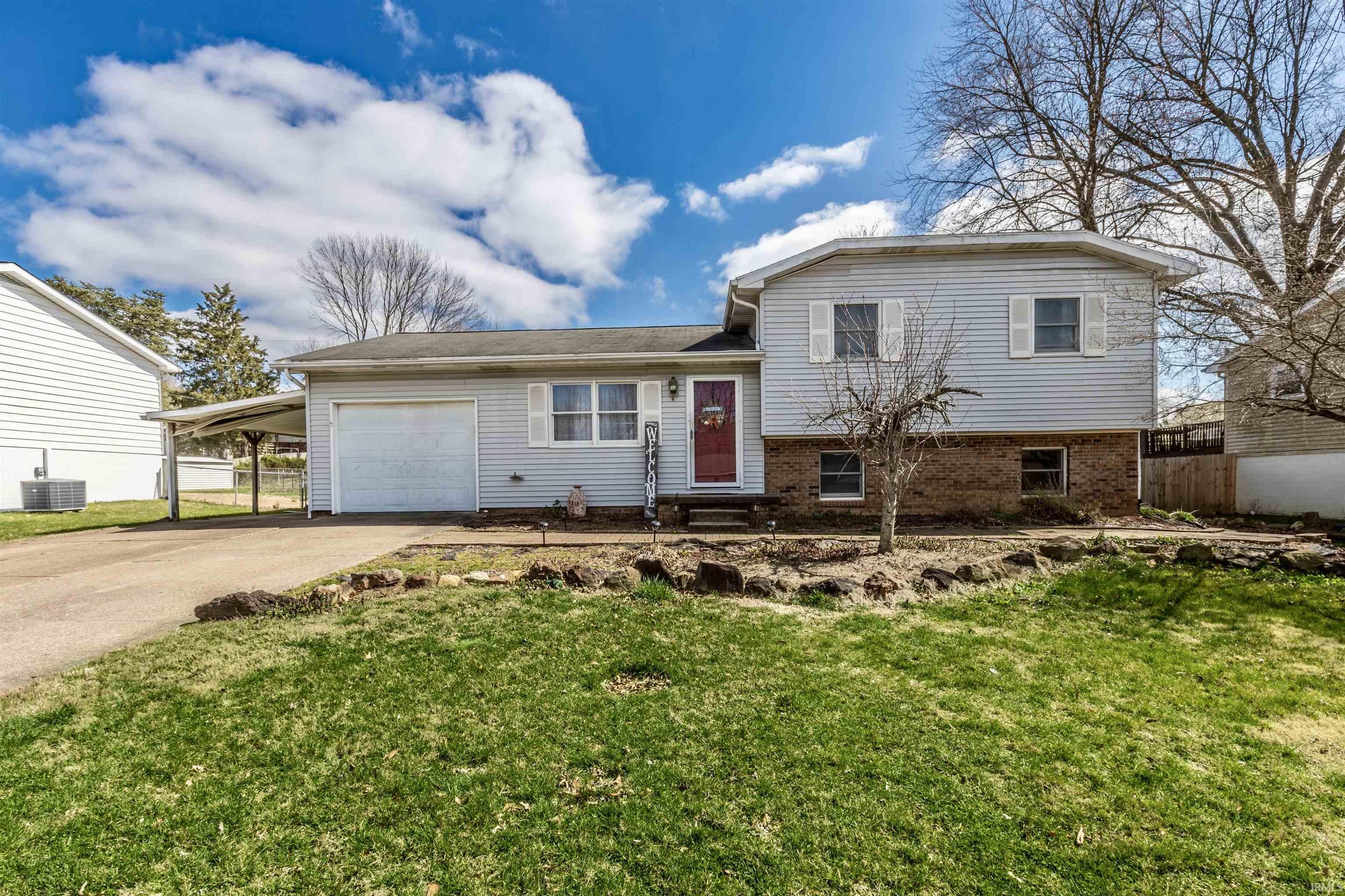 900 Jobes Lane, Evansville, IN 47712