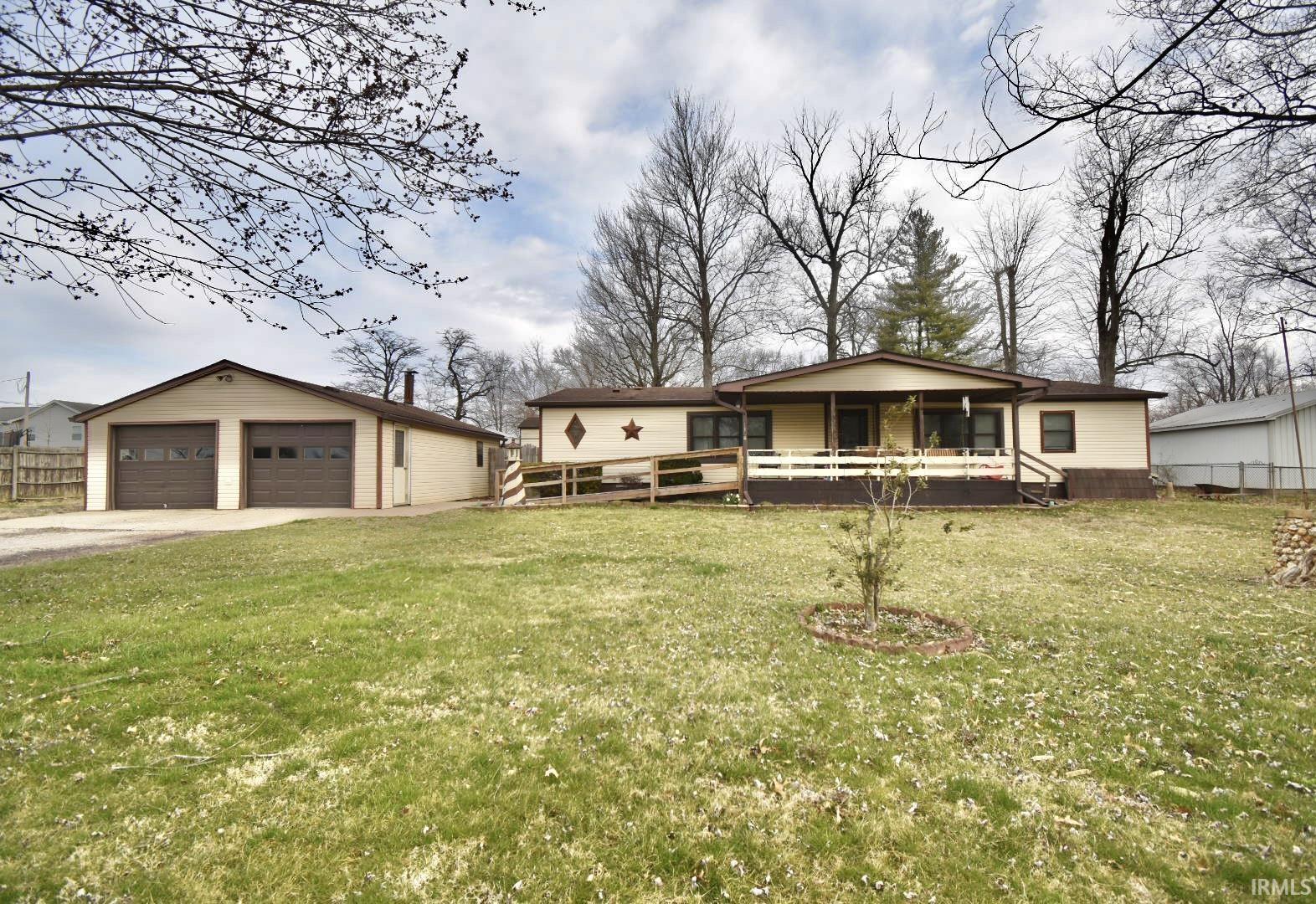 Residential for sale in Linton, Indiana, 202308187