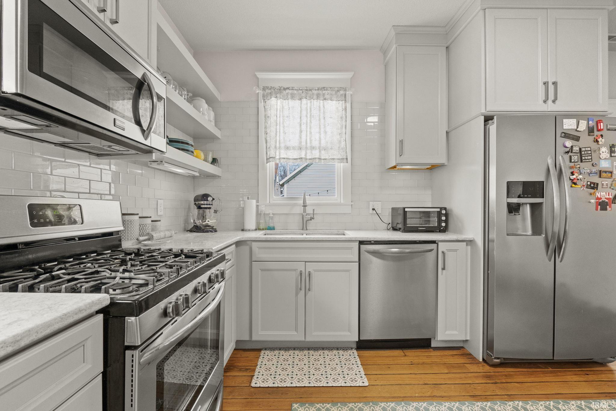 Photo 13 of 820 W Jefferson Boulevard
