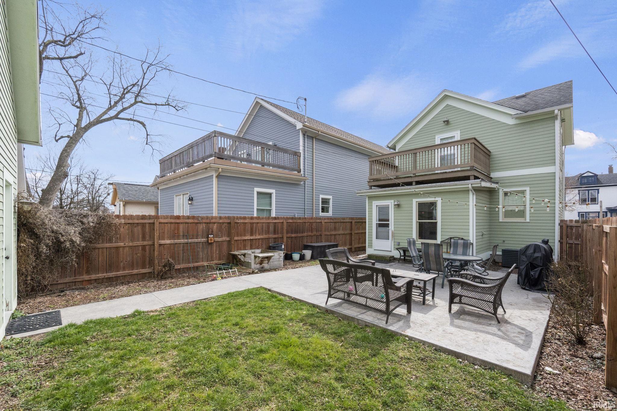 Photo 35 of 820 W Jefferson Boulevard