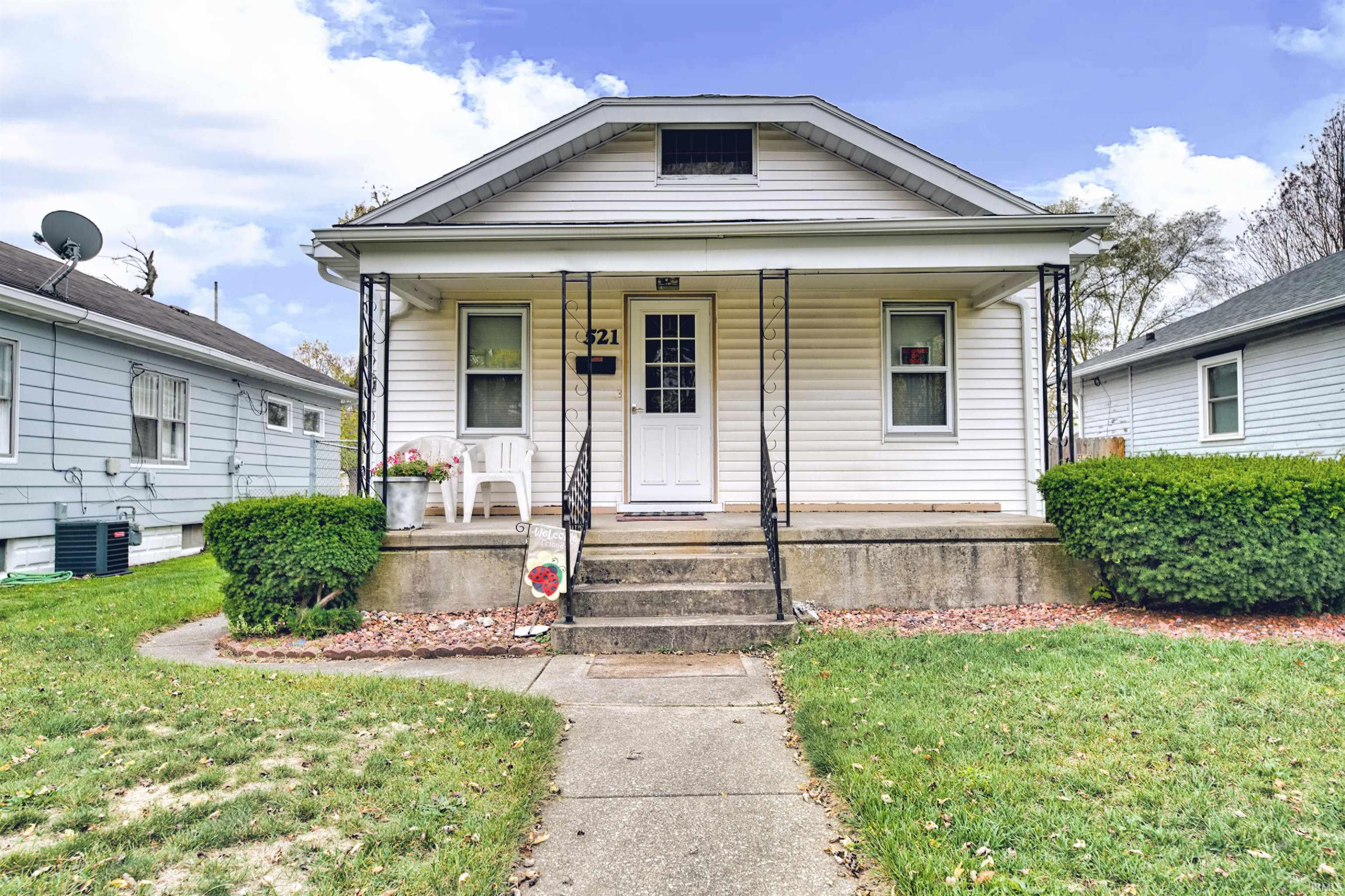 521 S 33RD Street, South Bend, IN 46615