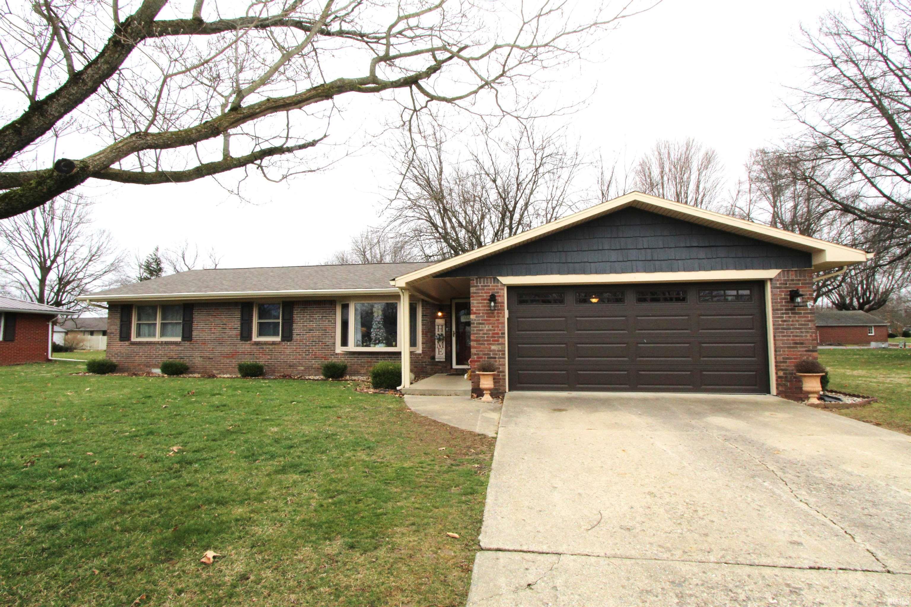 129 Crestview Drive, Rossville, IN 46065
