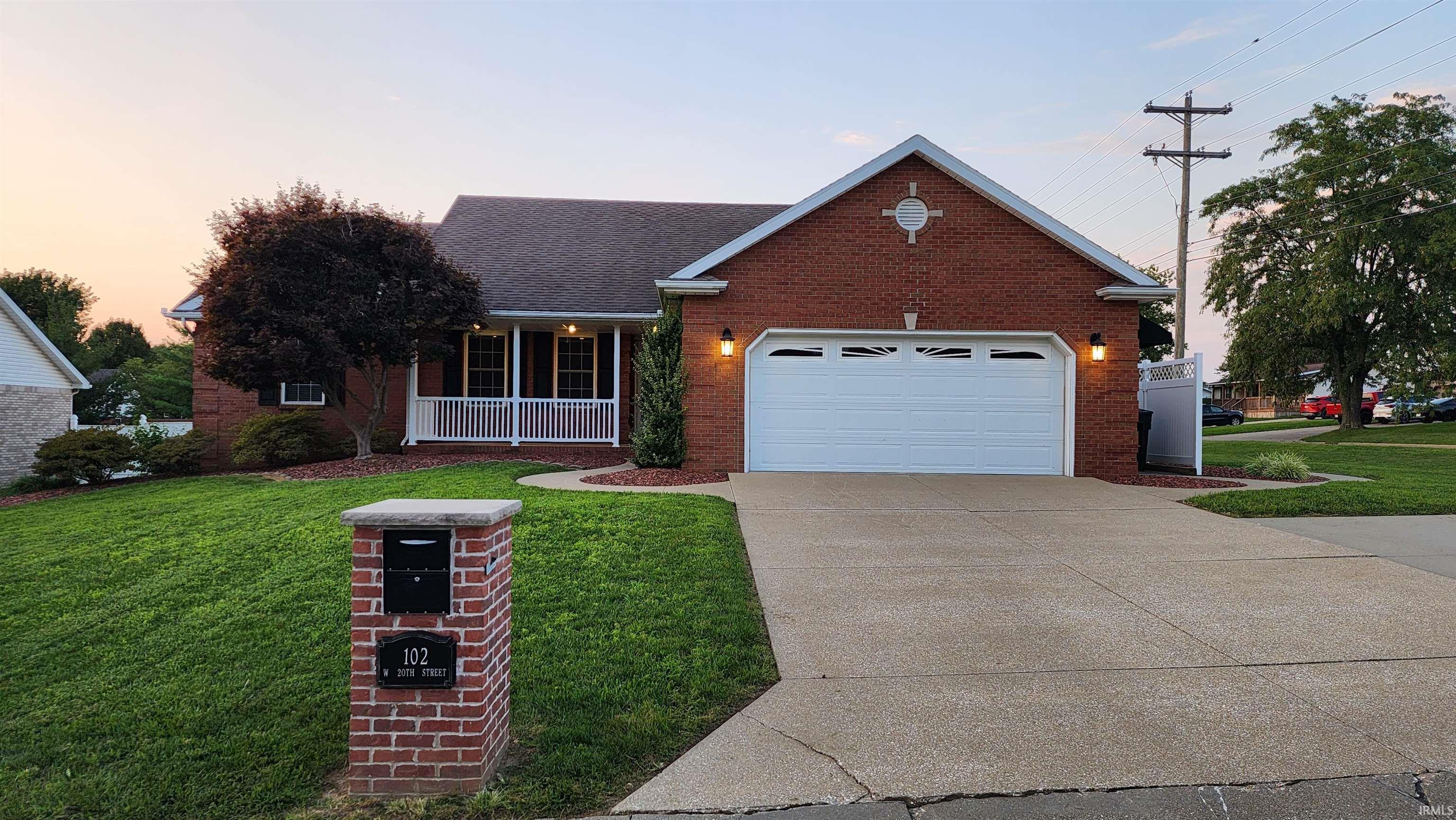 102 W Twentieth St., Huntingburg, IN 47542