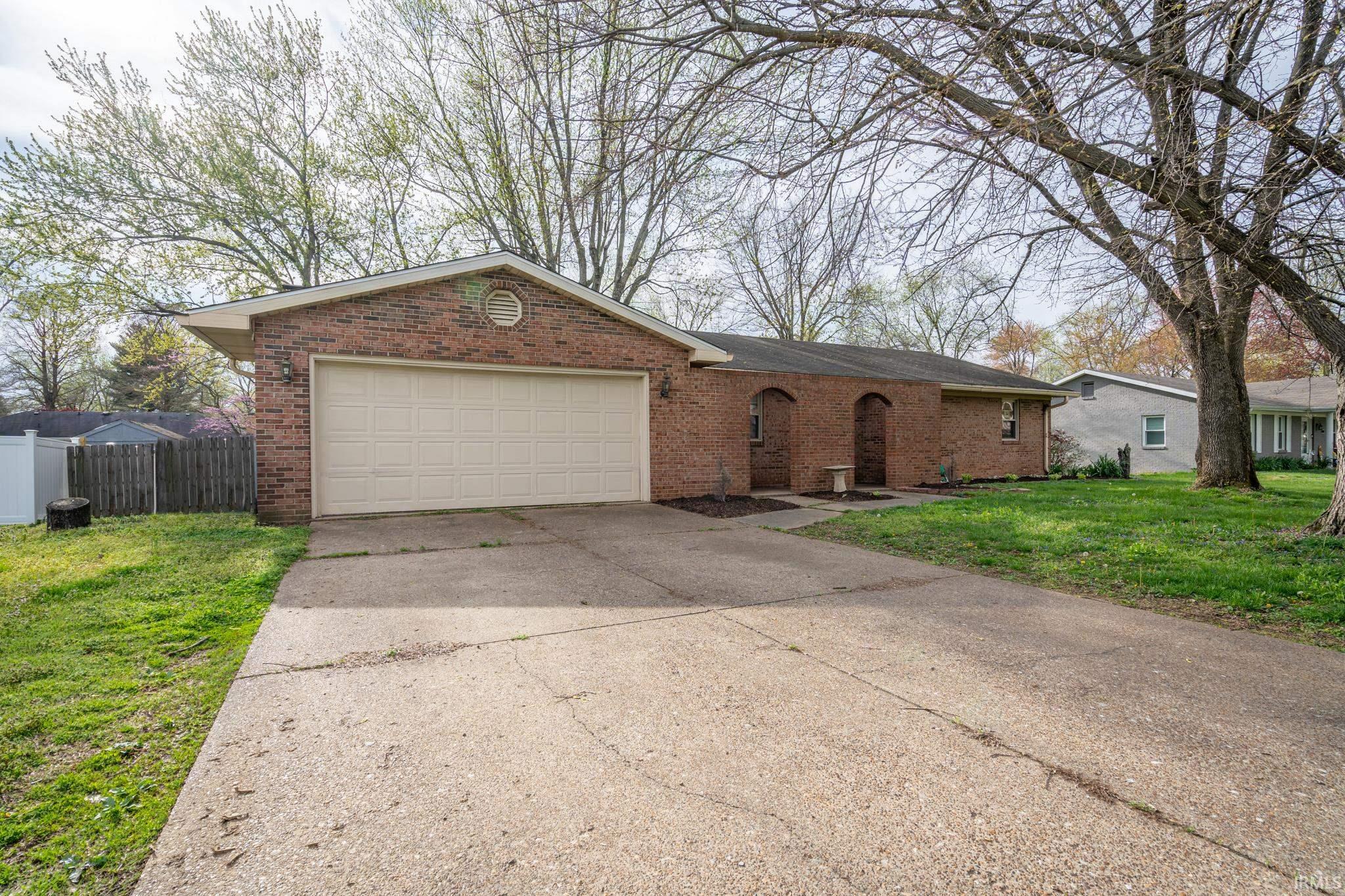 5111 Epworth Road, Newburgh, IN 47630