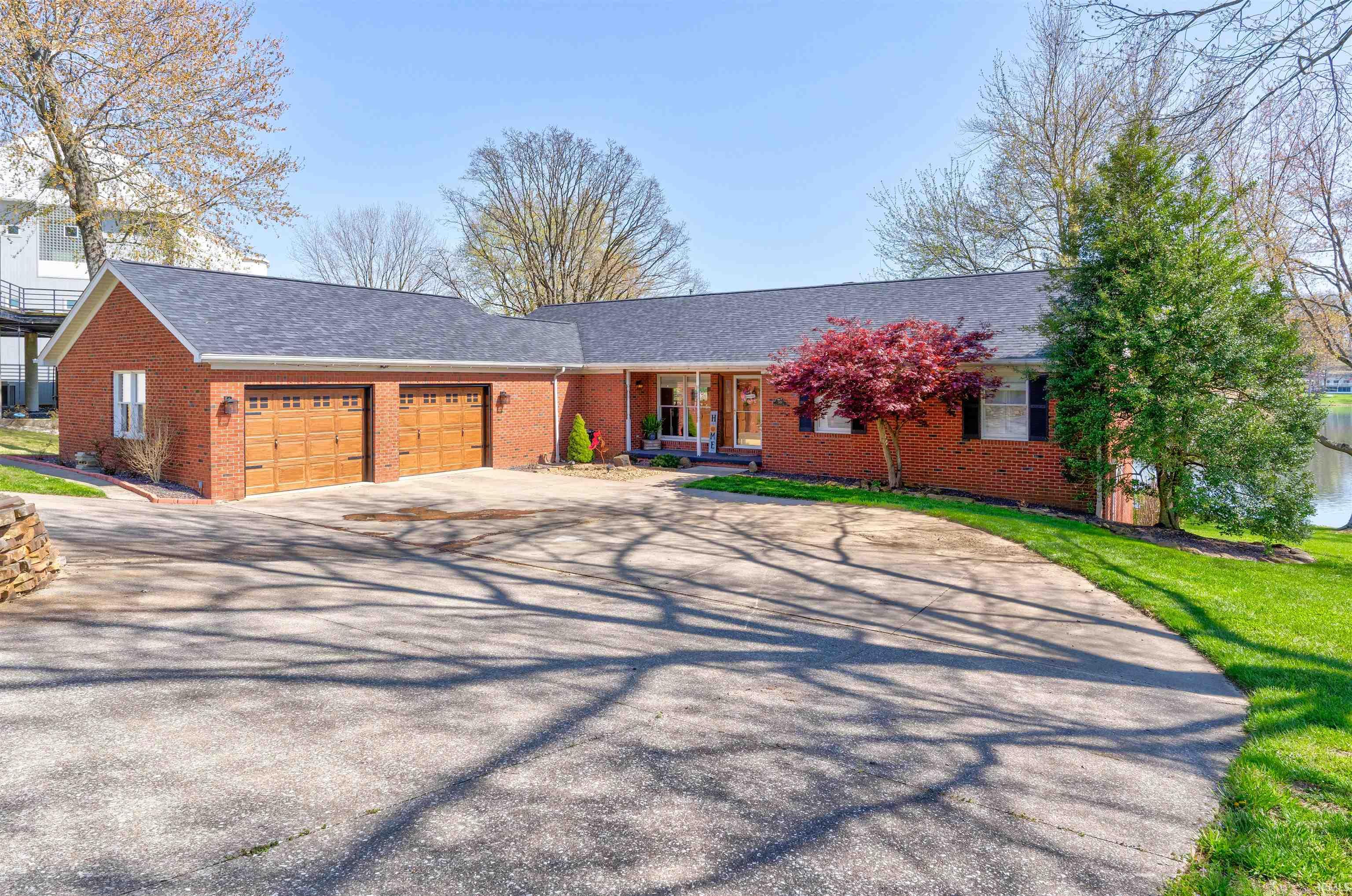 349 W Evergreen Plaza, Santa Claus, IN 47579