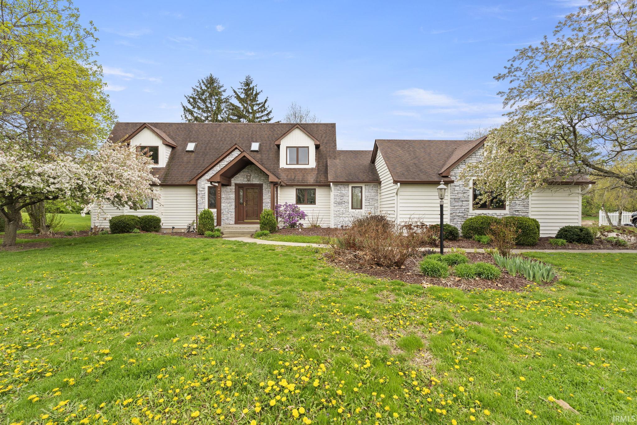 2433 Sycamore Hills Drive, Fort Wayne, IN 46814