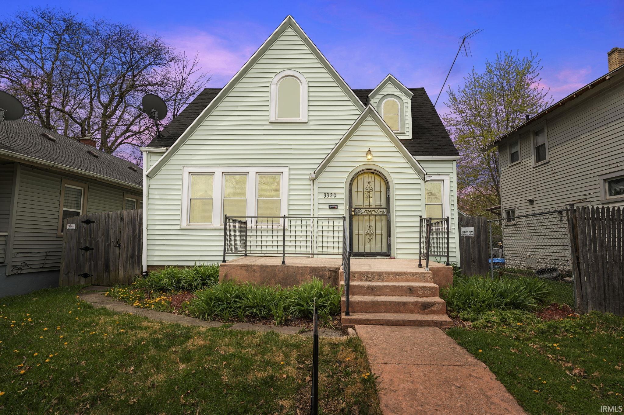 For Sale 3320 Robinwood Drive, Fort Wayne, IN 46806 MLS 202312561