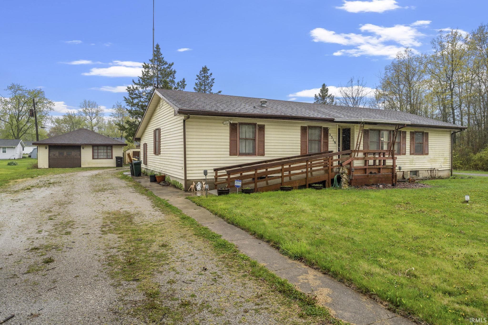 Photo 1 of 2319 W Wallen Road