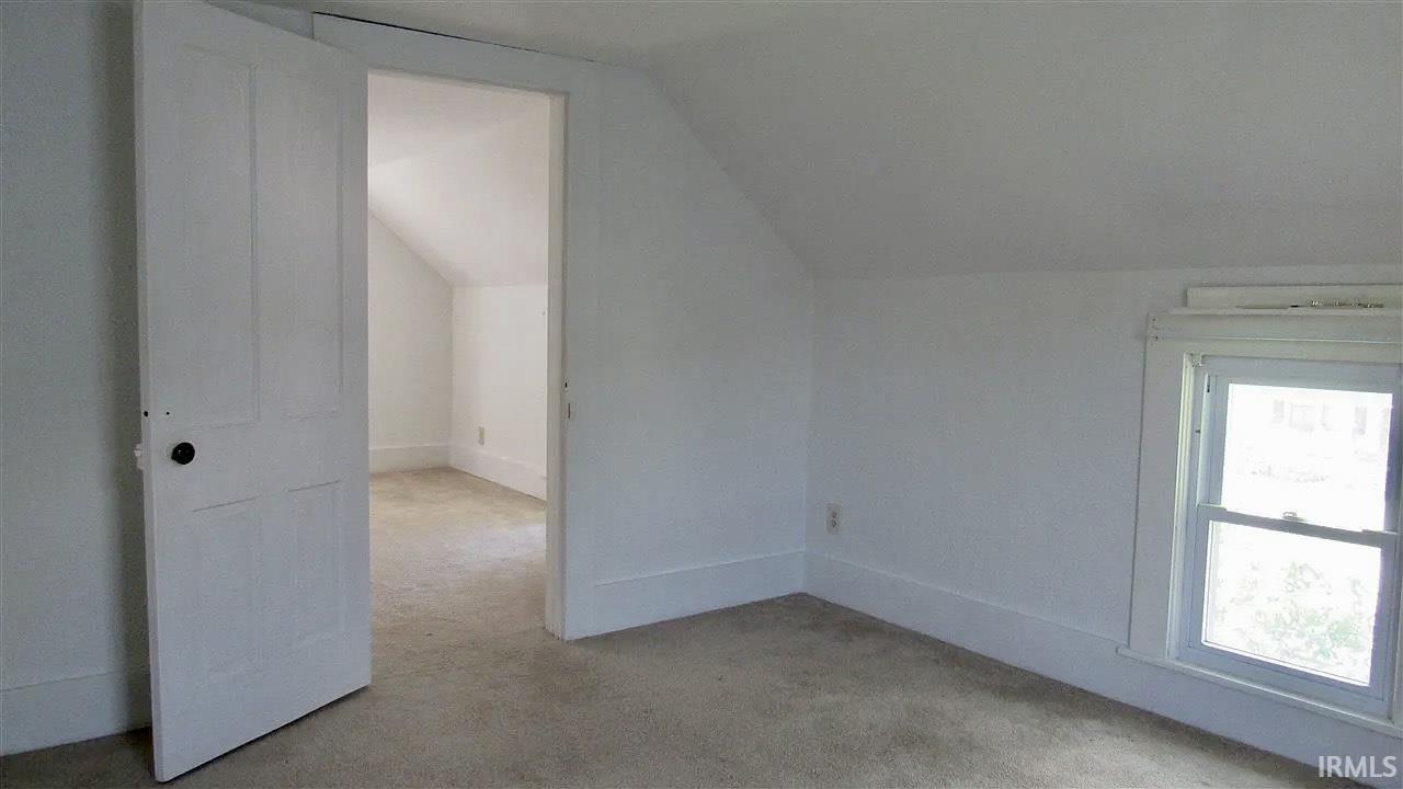 Photo 15 of 806 E 5th Street