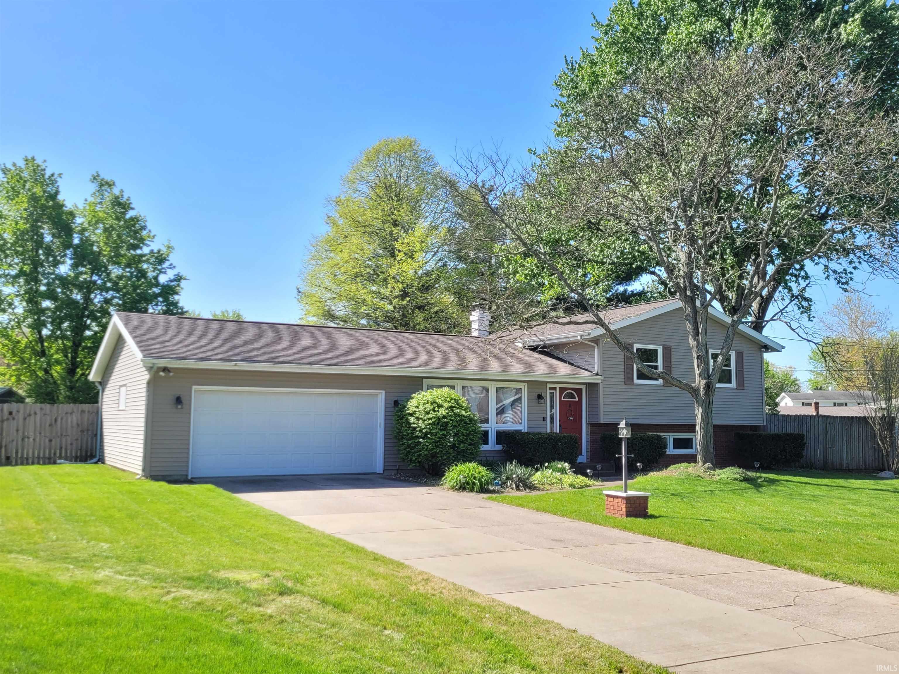 52790 Holly Court, South Bend, IN 46637