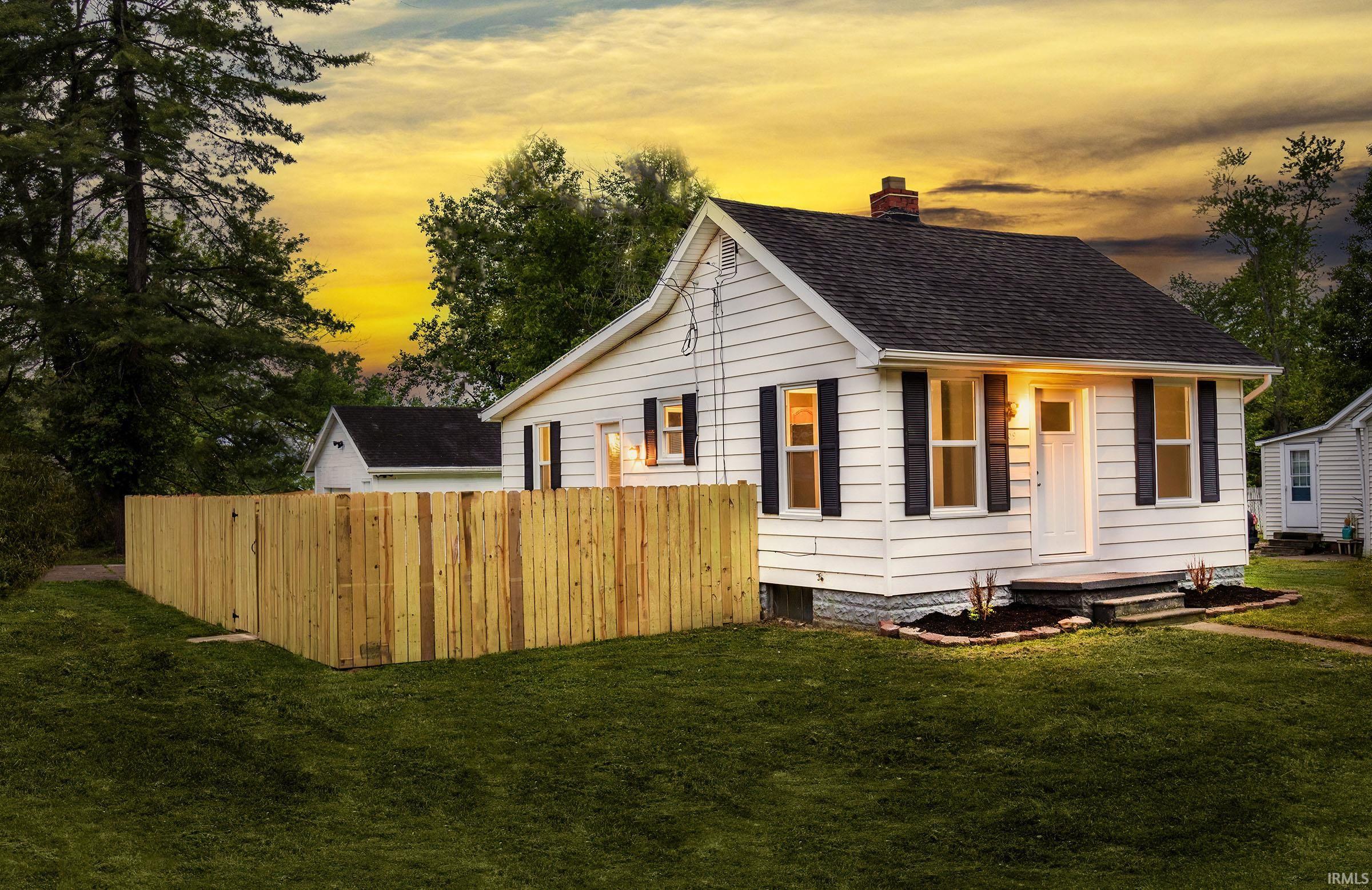 909 Vanderburgh Avenue, Evansville, IN 47711