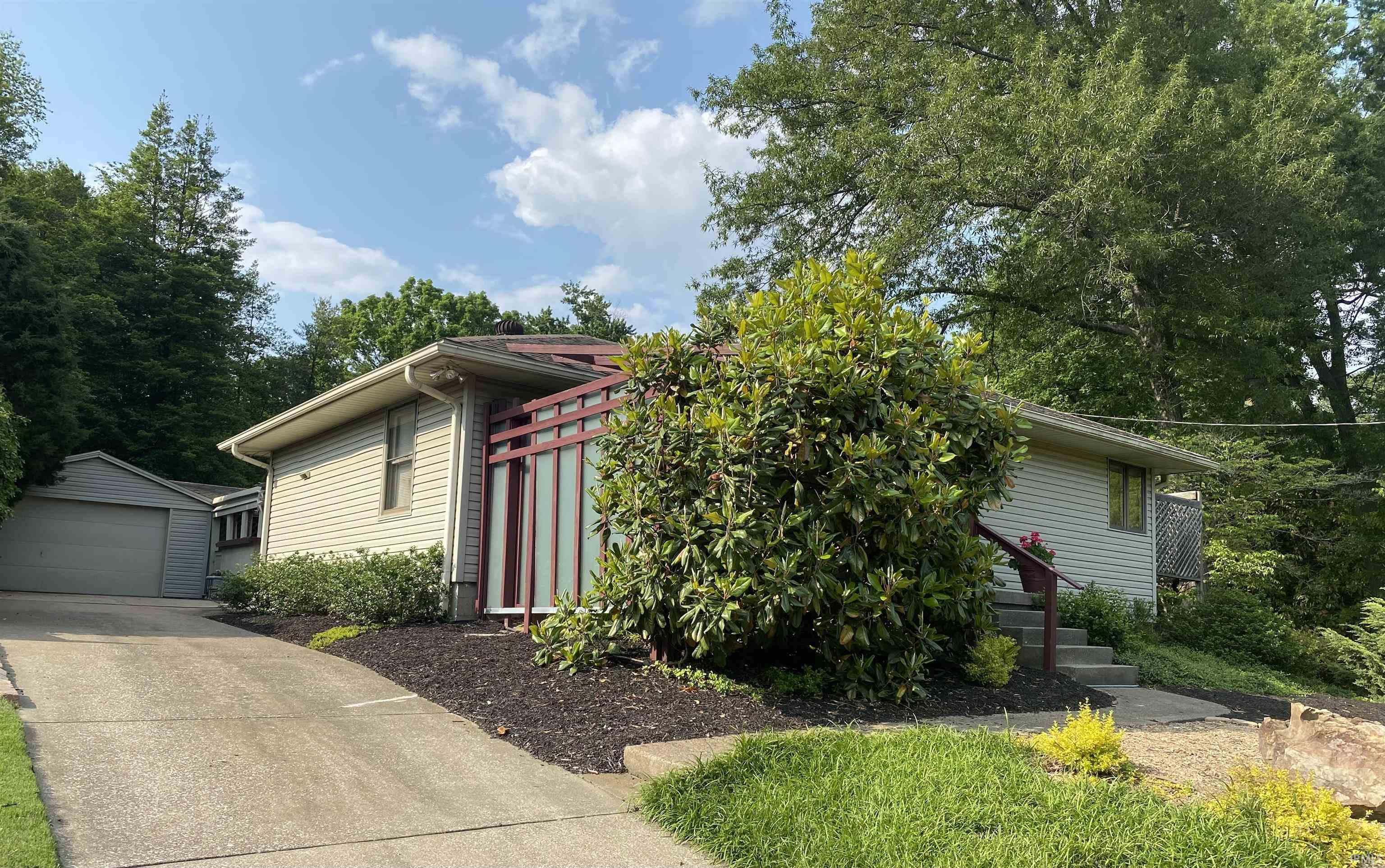 240 Hartin Drive, Evansville, IN 47711