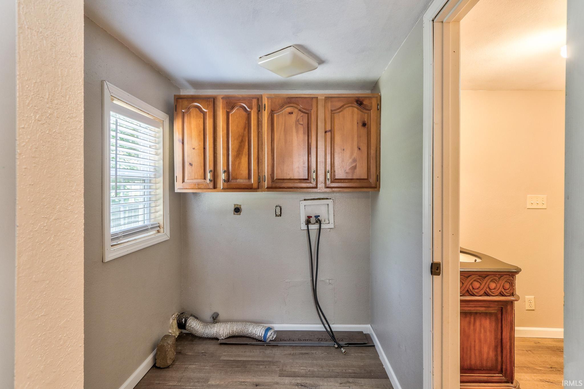 10256 Walnut, Cynthiana, IN 47612
