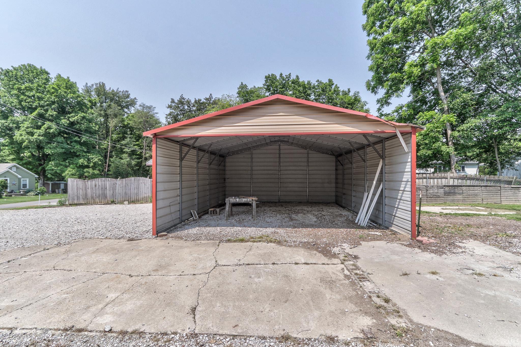 10256 Walnut, Cynthiana, IN 47612