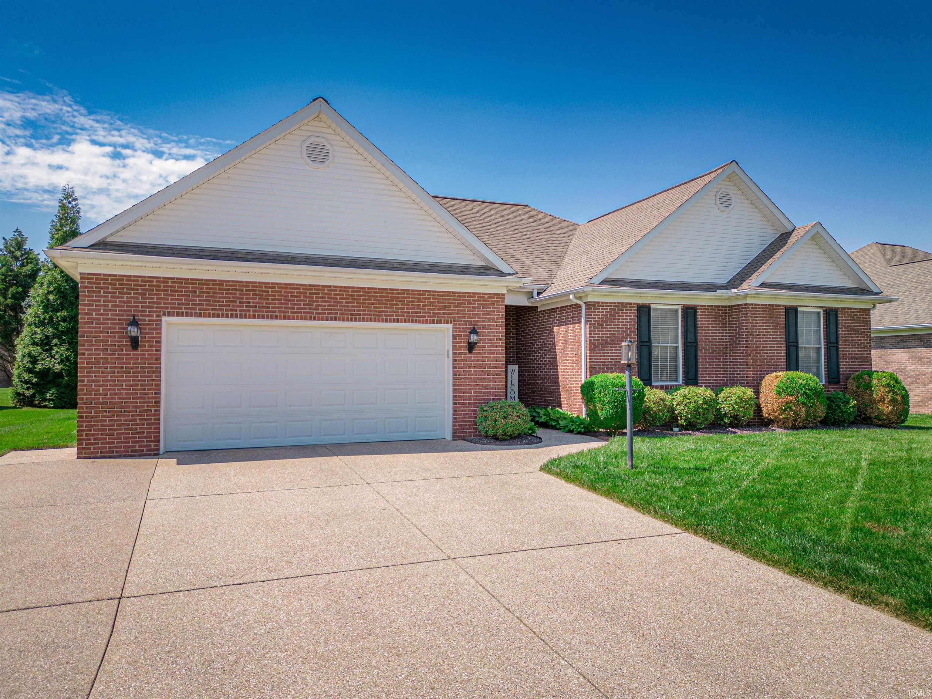 907 Saint Giles Court, Evansville, IN 47725