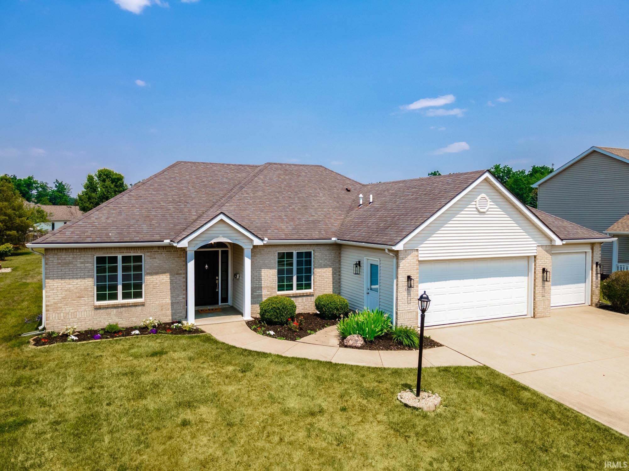4611 Dupont Oaks Place, Fort Wayne, IN 46845