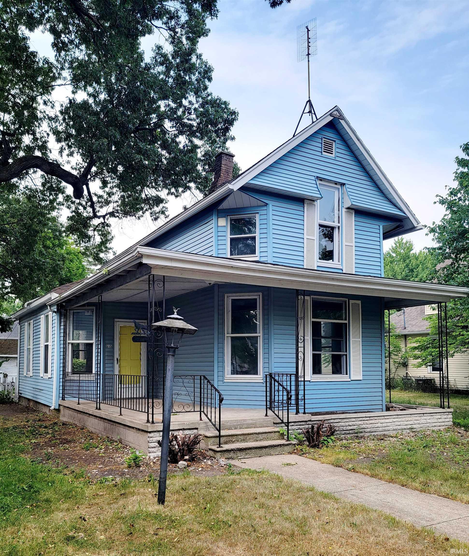 Photo 2 of 915 Fulton Street