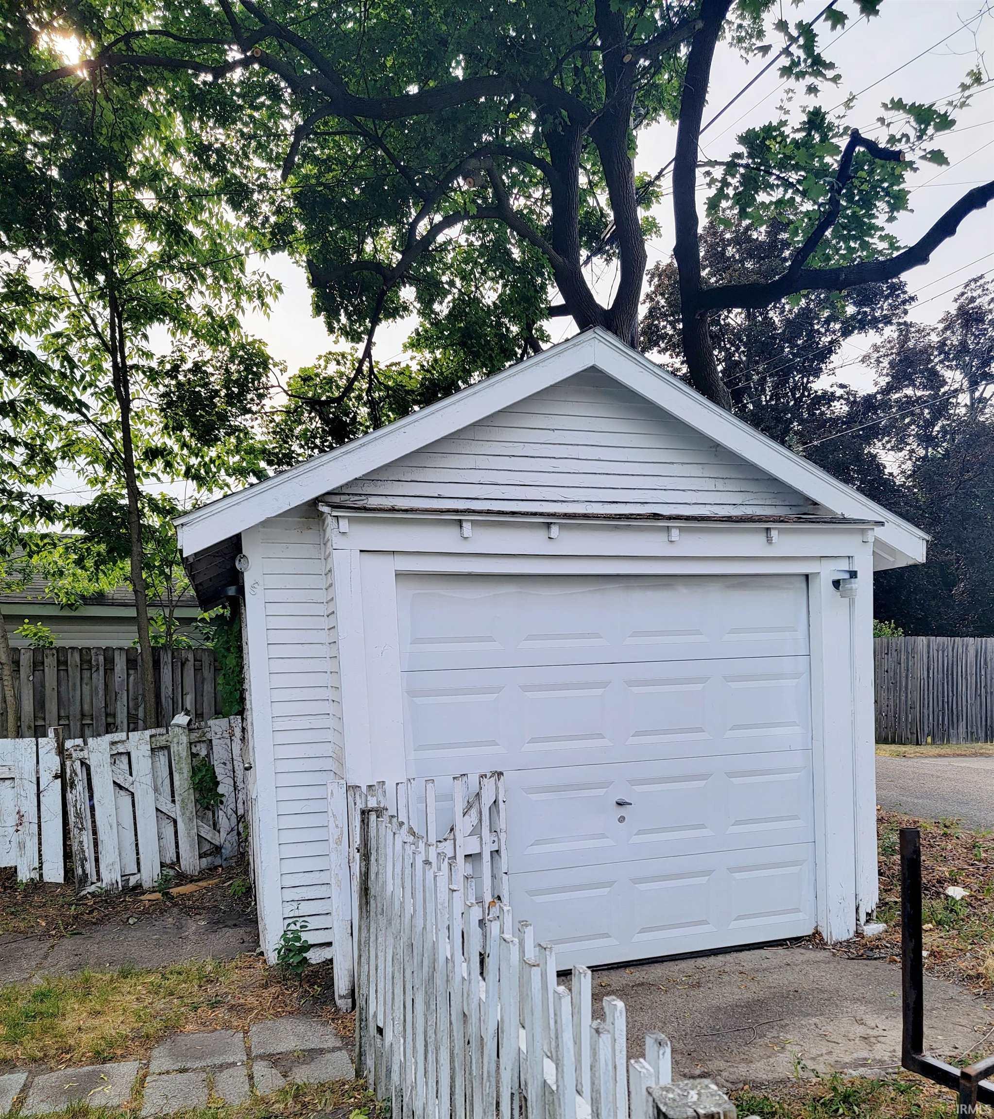 Photo 6 of 915 Fulton Street