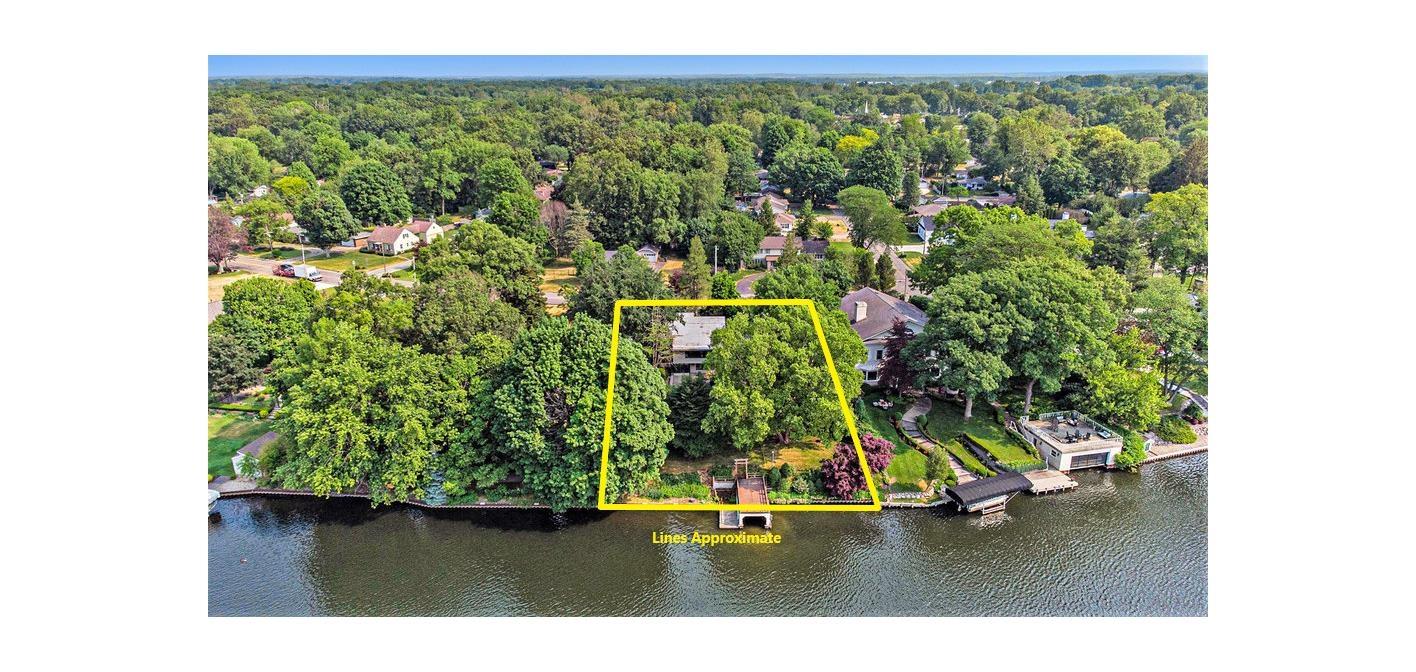 Photo 4 of 2625 Greenleaf Boulevard