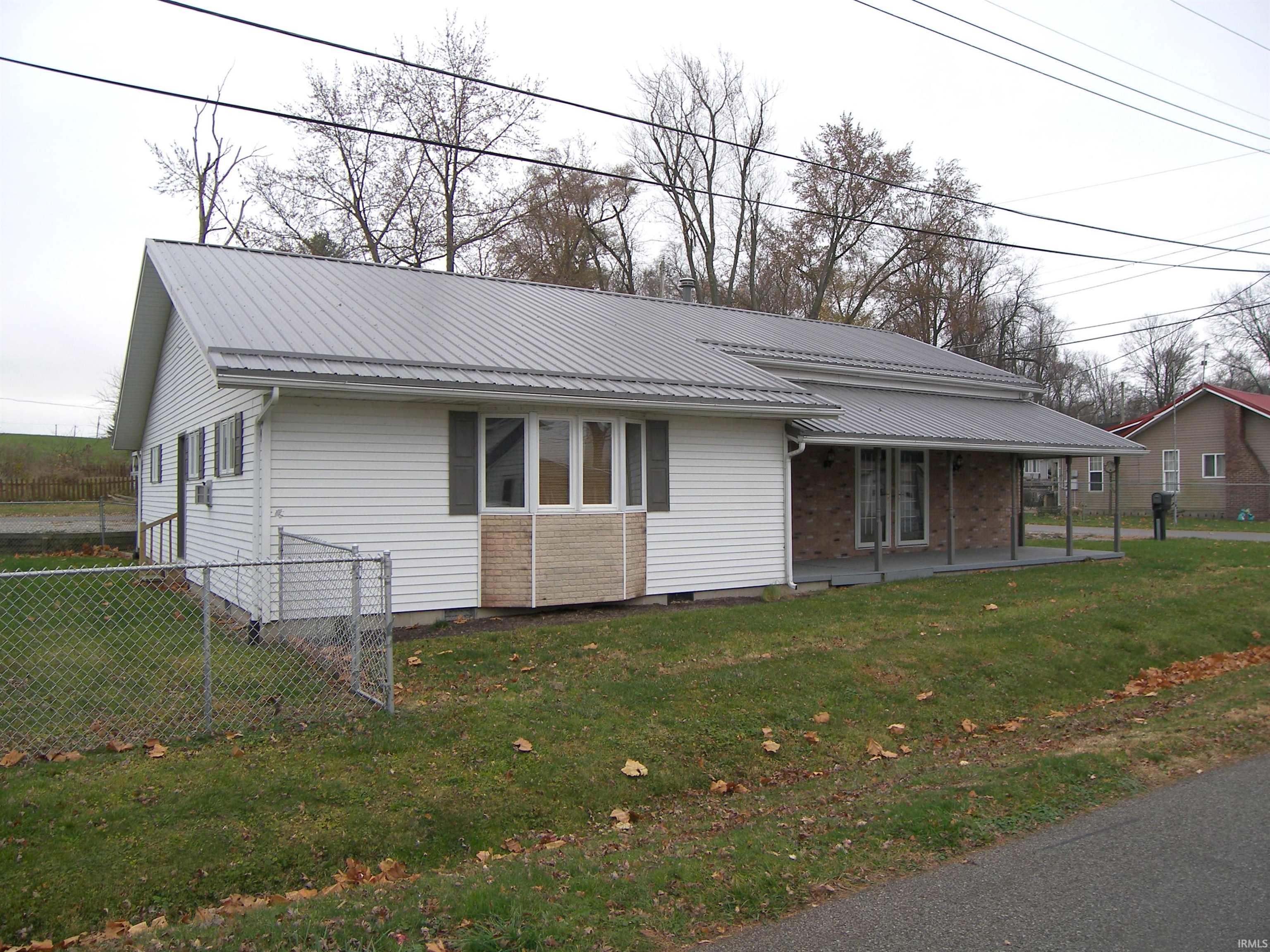 Photo 2 of 410 W Dixie Drive
