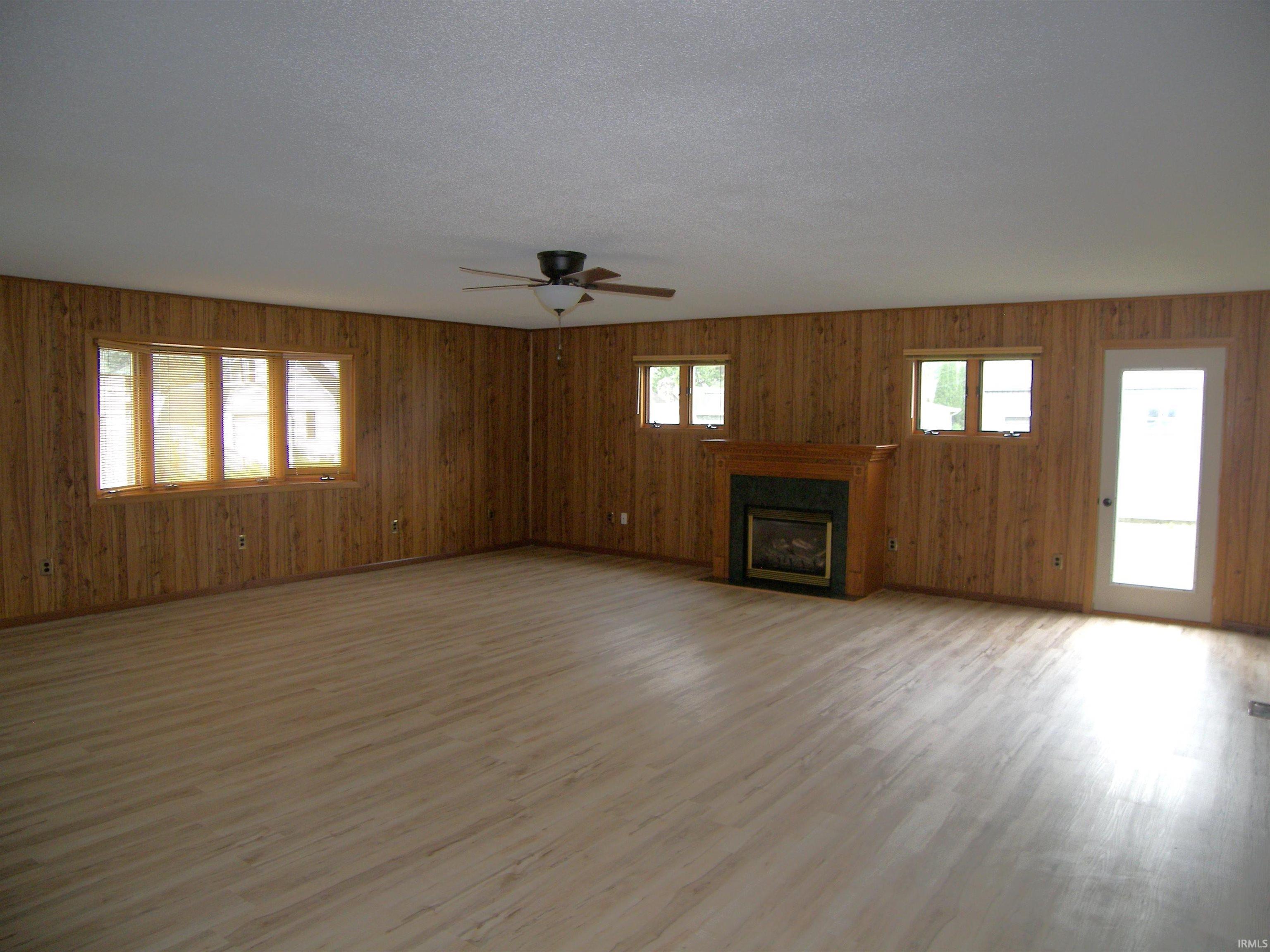 Photo 8 of 410 W Dixie Drive