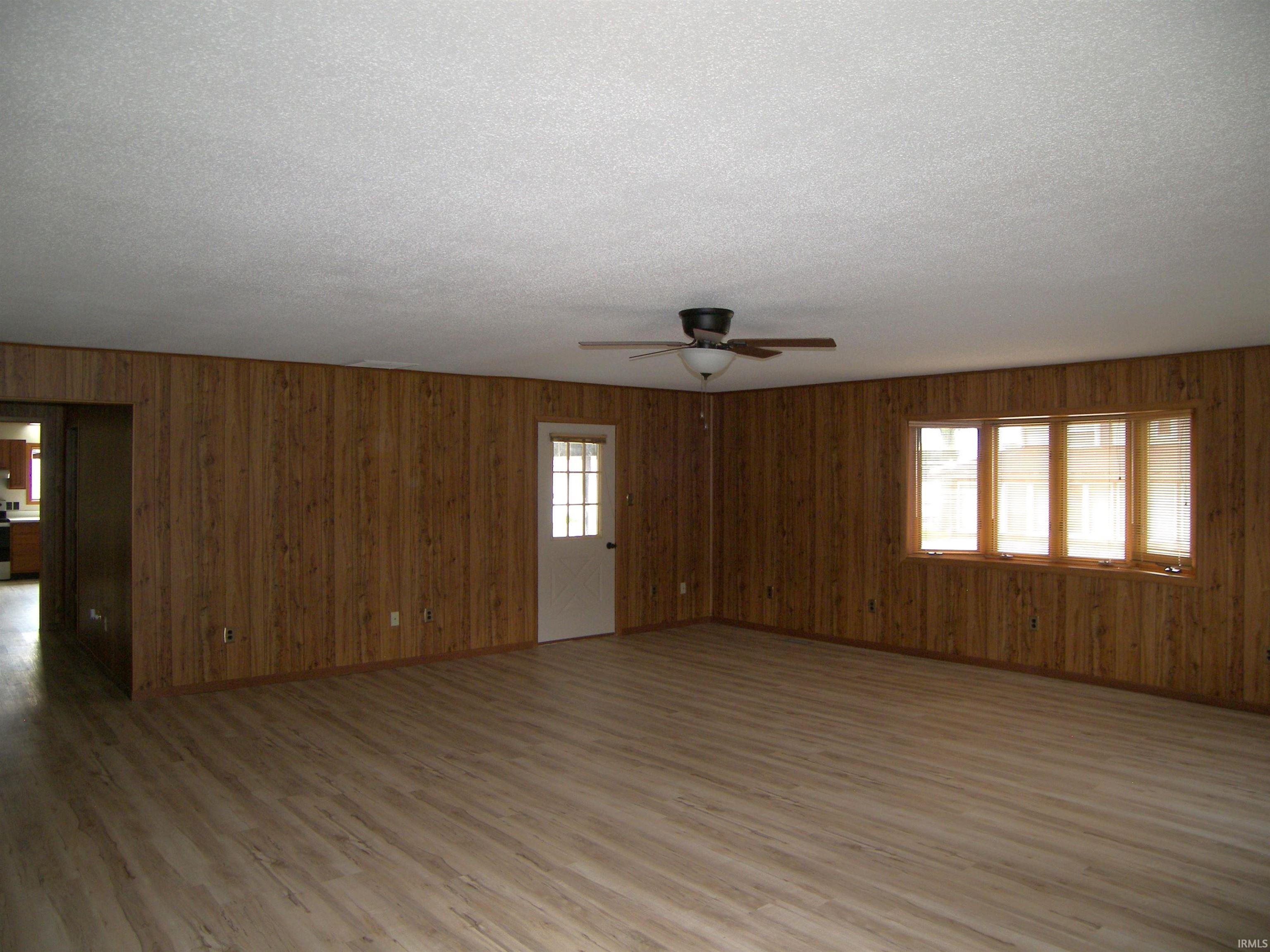 Photo 9 of 410 W Dixie Drive